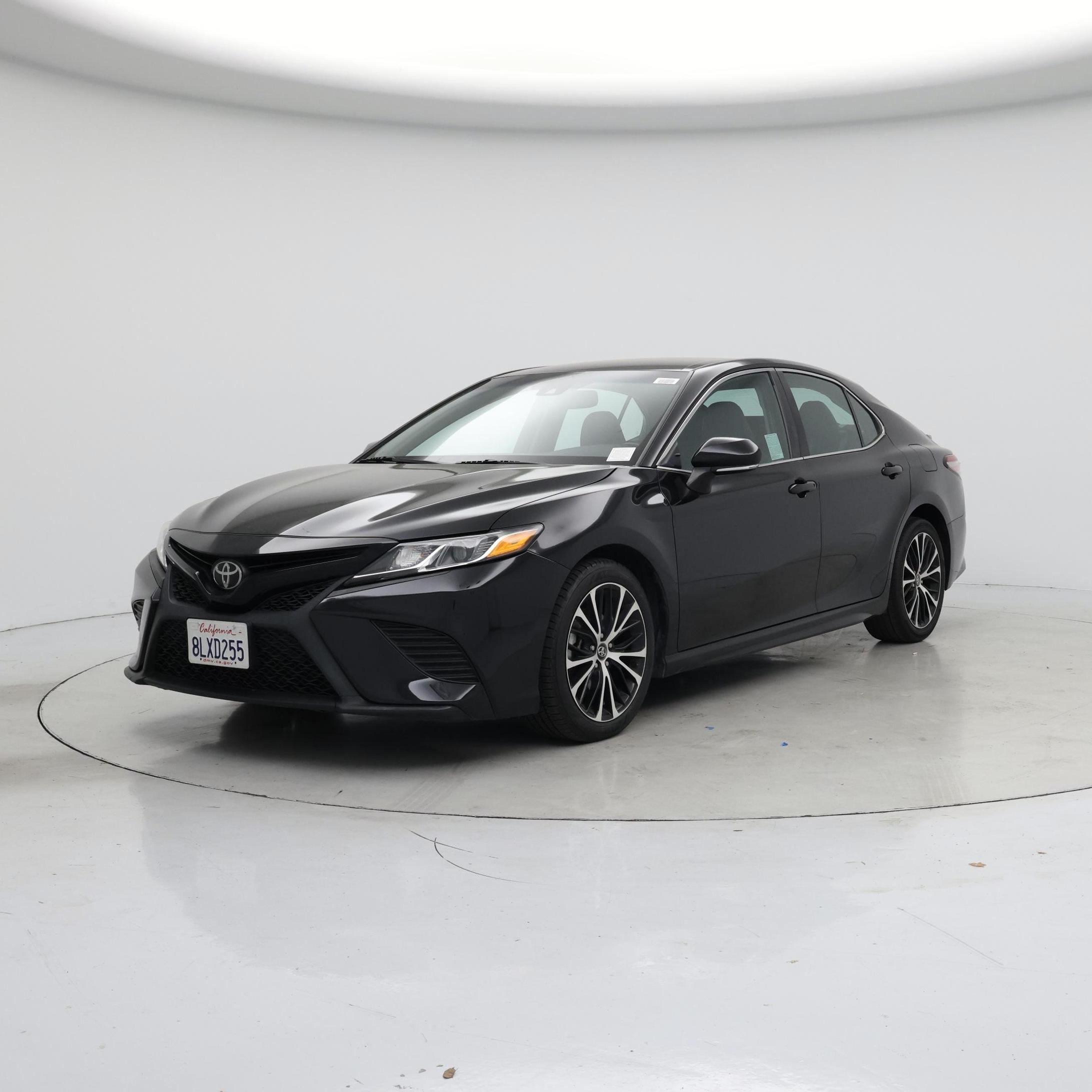 Thumbnail: 2019 Toyota Camry - 4