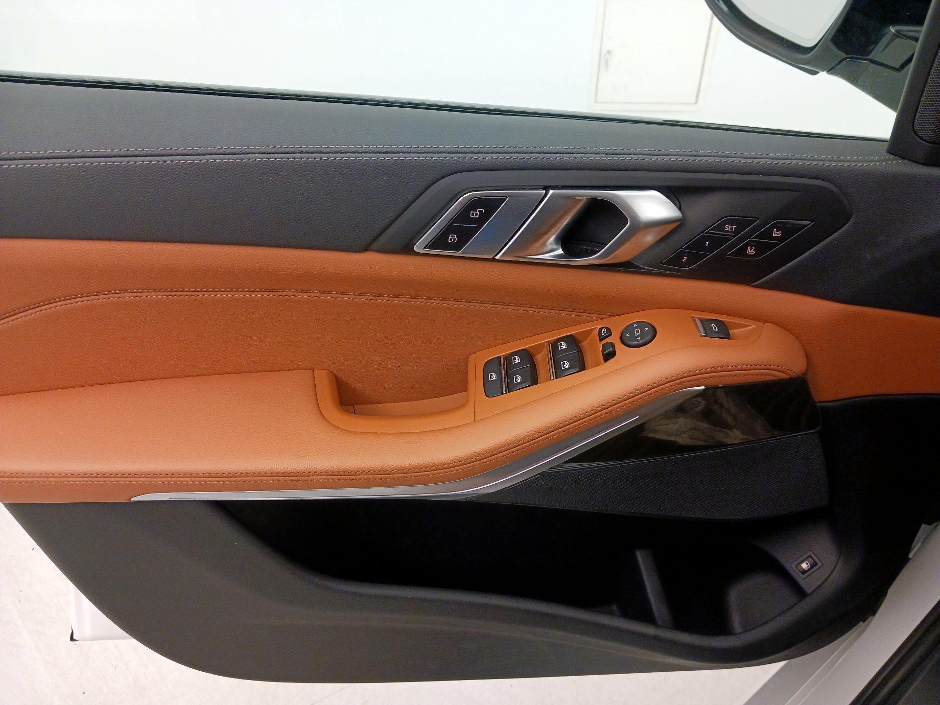 Thumbnail: 2022 BMW X5 - 12