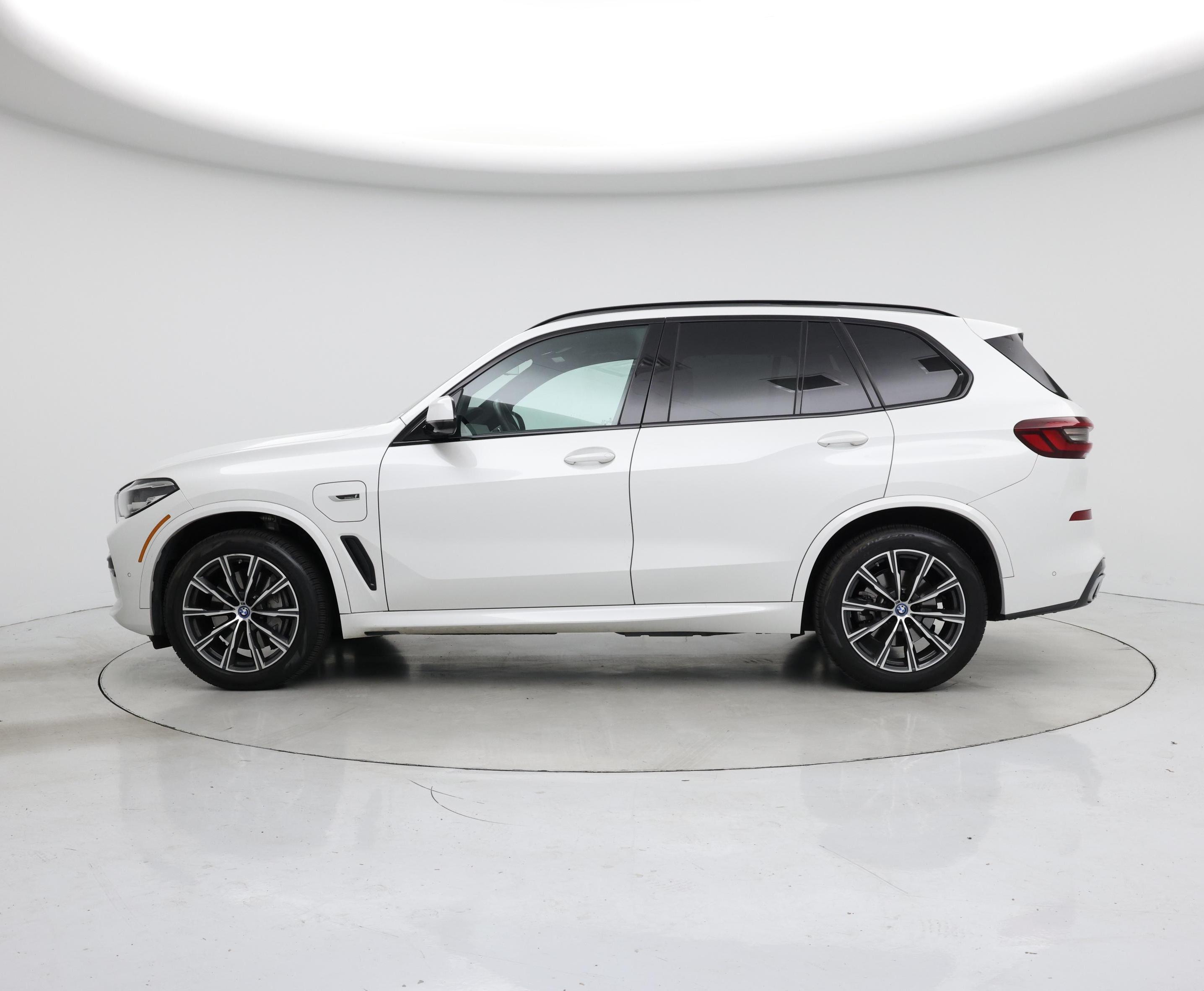 Thumbnail: 2022 BMW X5 - 3