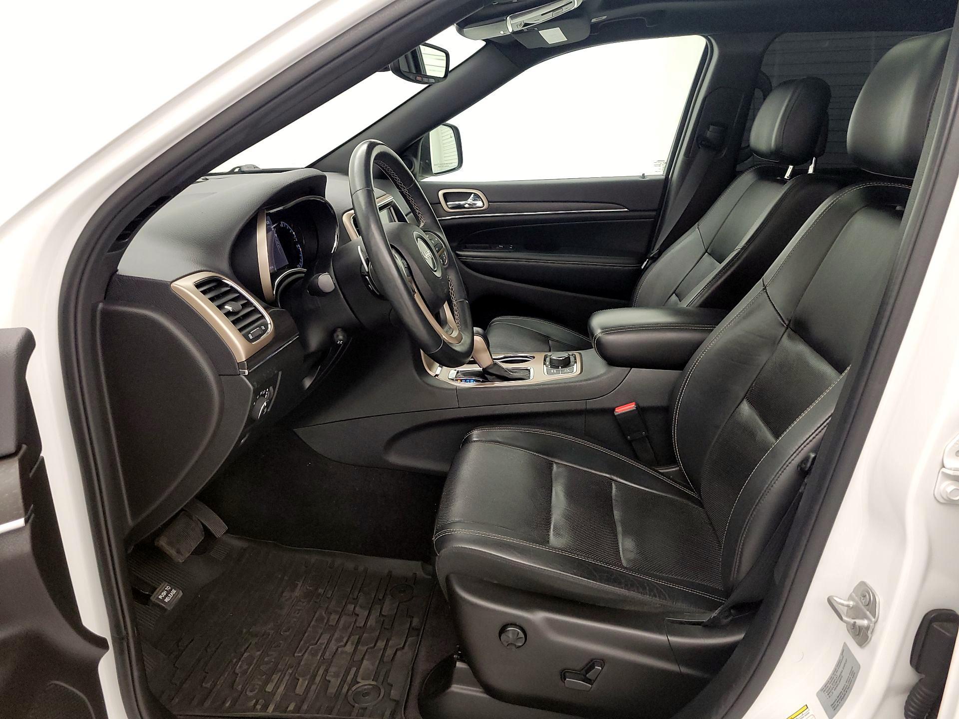 Thumbnail: 2017 Jeep Grand Cherokee - 11