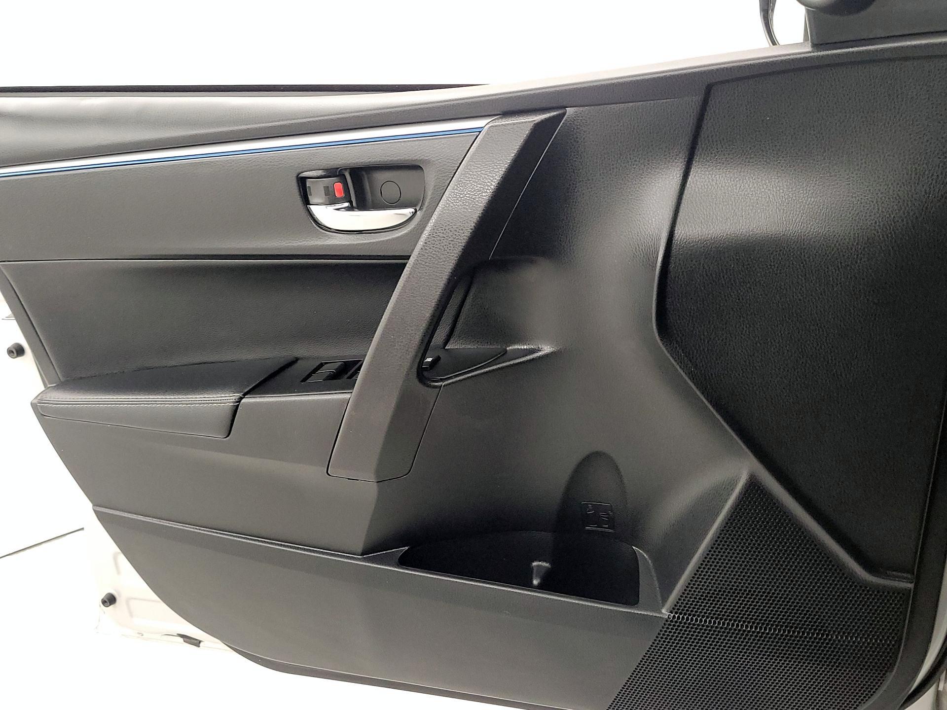 Thumbnail: 2016 Toyota Corolla - 12