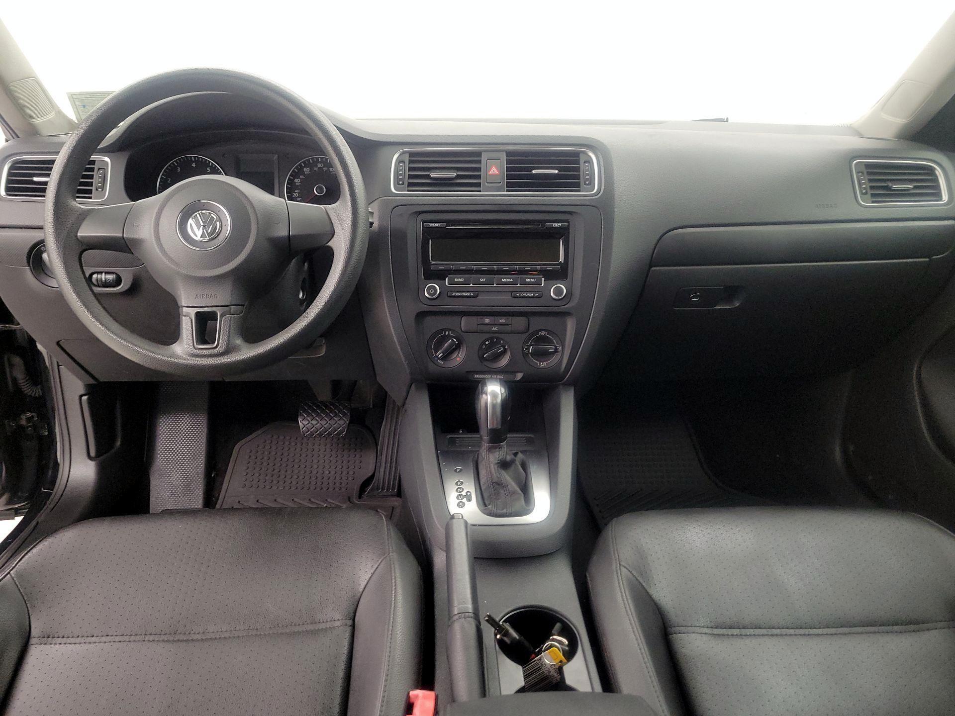 Thumbnail: 2014 Volkswagen Jetta - 9