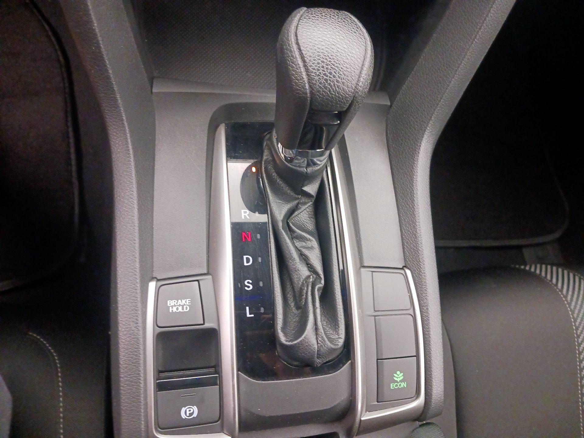 Thumbnail: 2019 Honda Civic - 17
