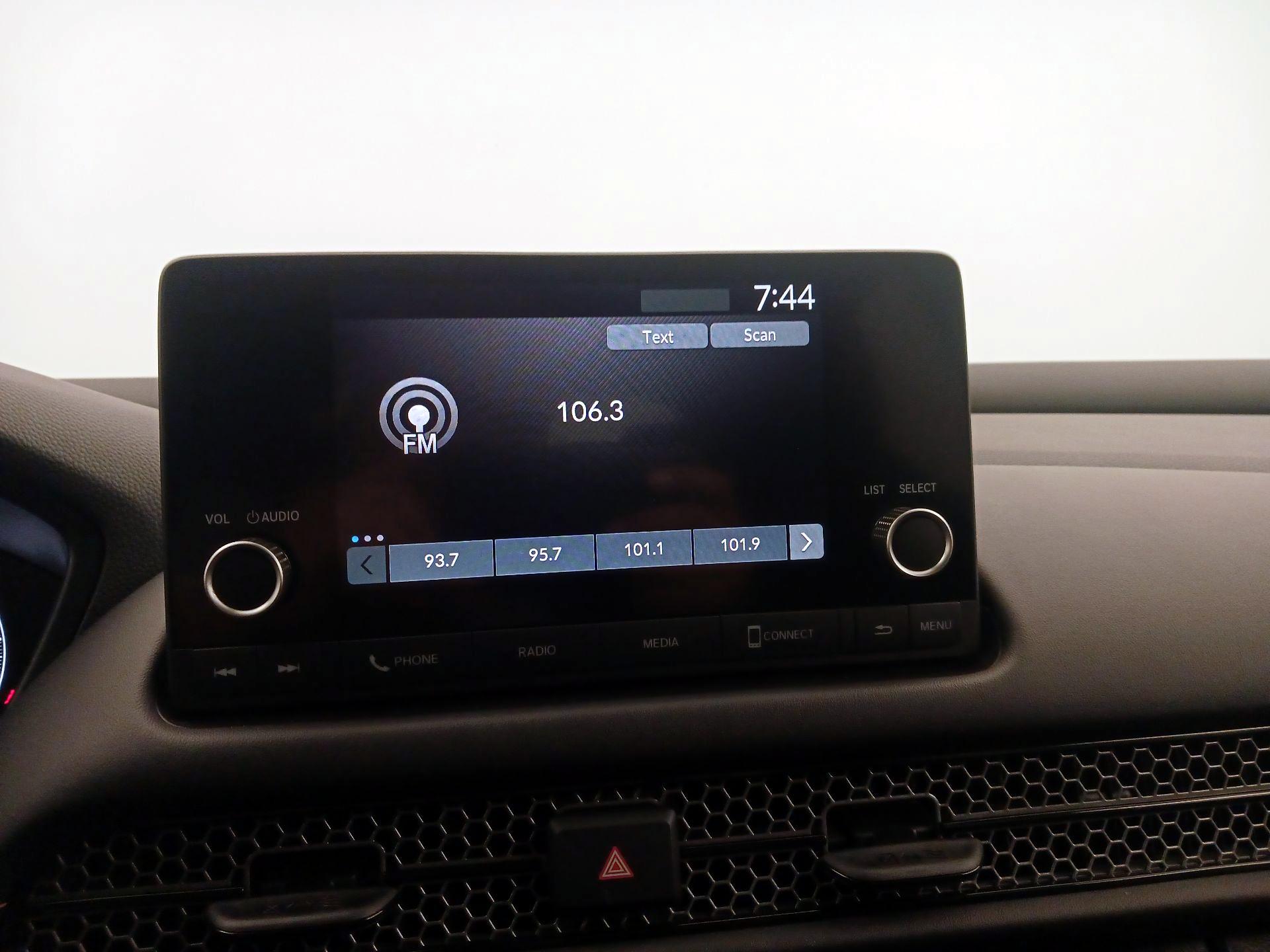 Thumbnail: 2023 Honda HR-V - 15