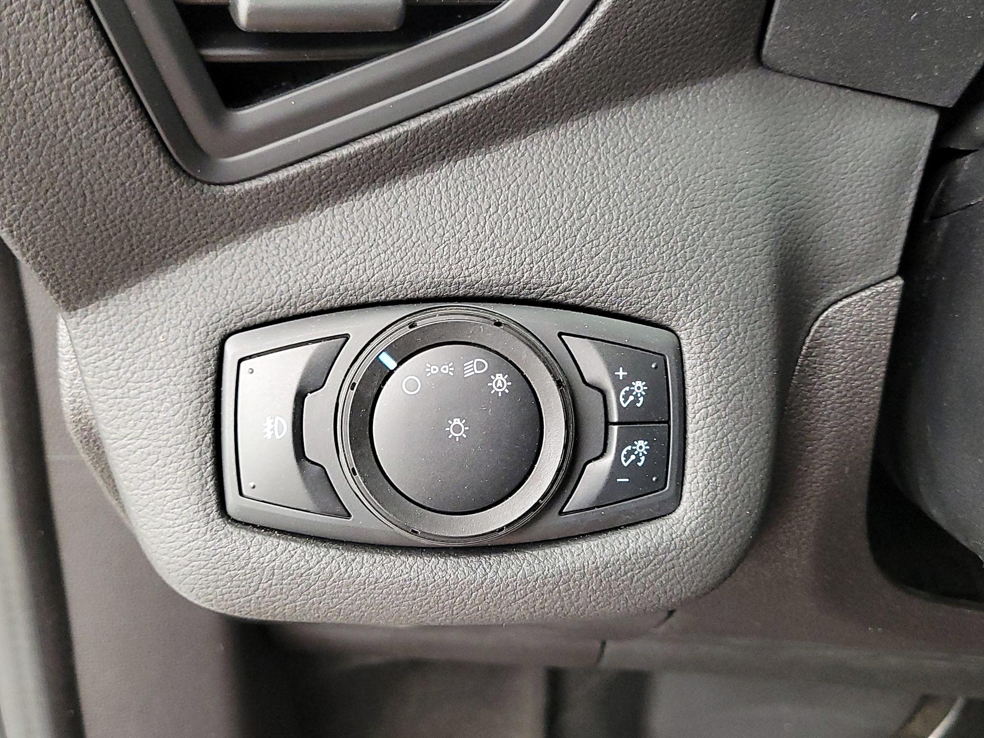 Thumbnail: 2014 Ford C-Max - 13