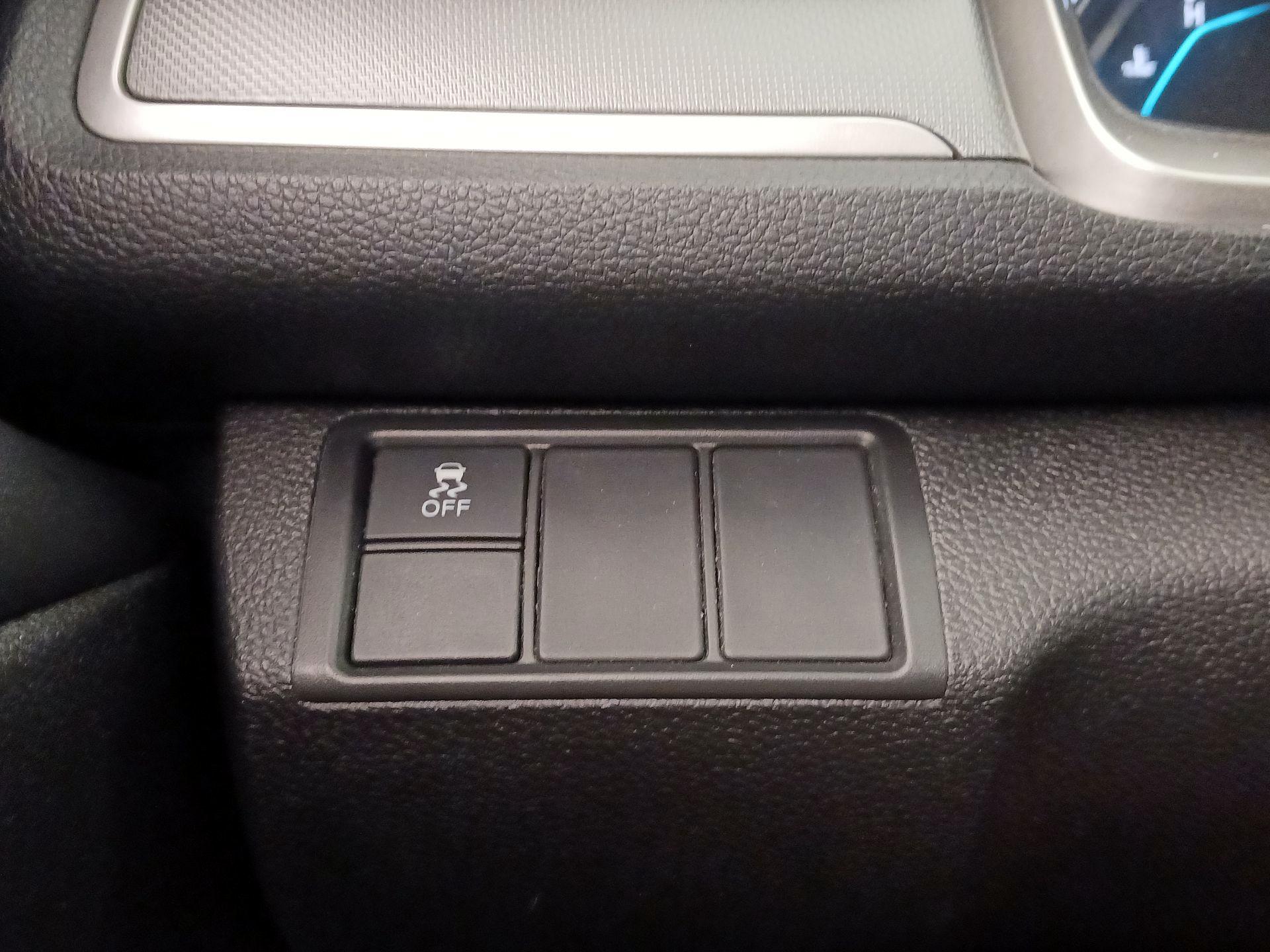Thumbnail: 2016 Honda Civic - 13