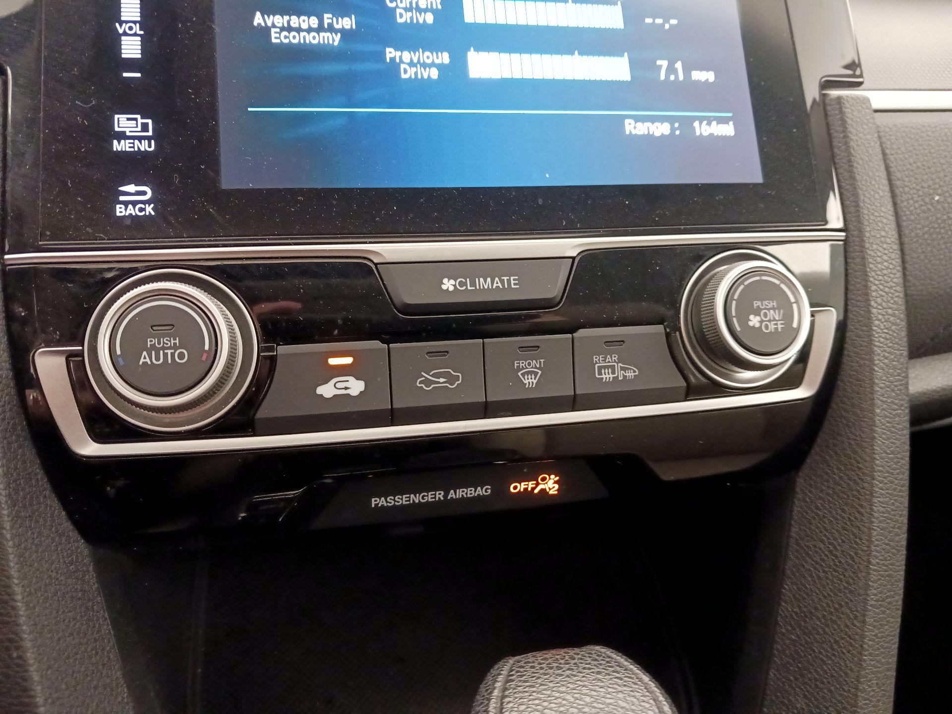 Thumbnail: 2016 Honda Civic - 16