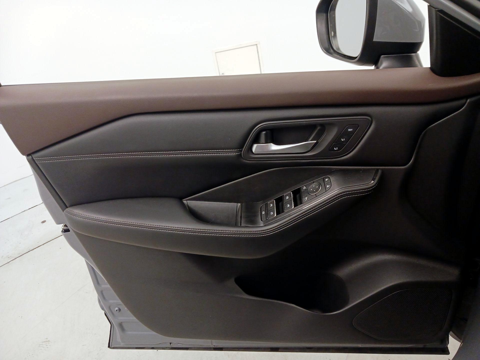 Thumbnail: 2023 Nissan Rogue - 12