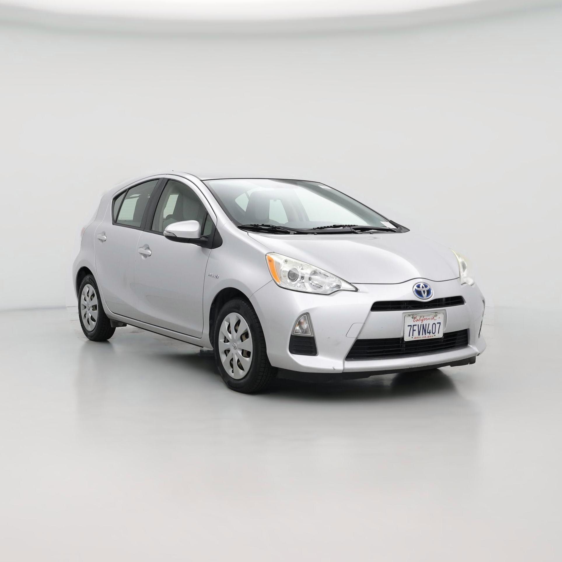 Thumbnail: 2014 Toyota Prius c - 1