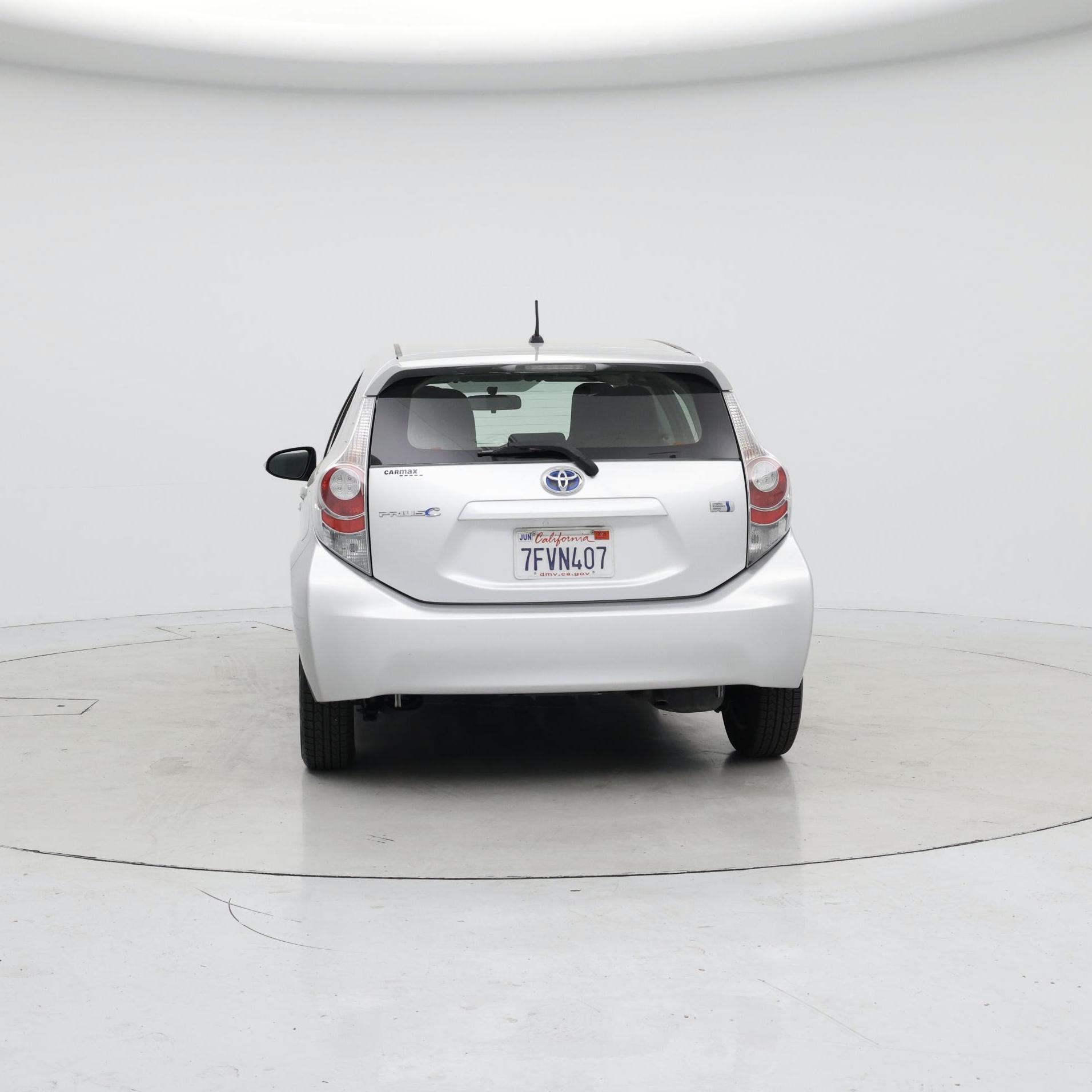 Thumbnail: 2014 Toyota Prius c - 6