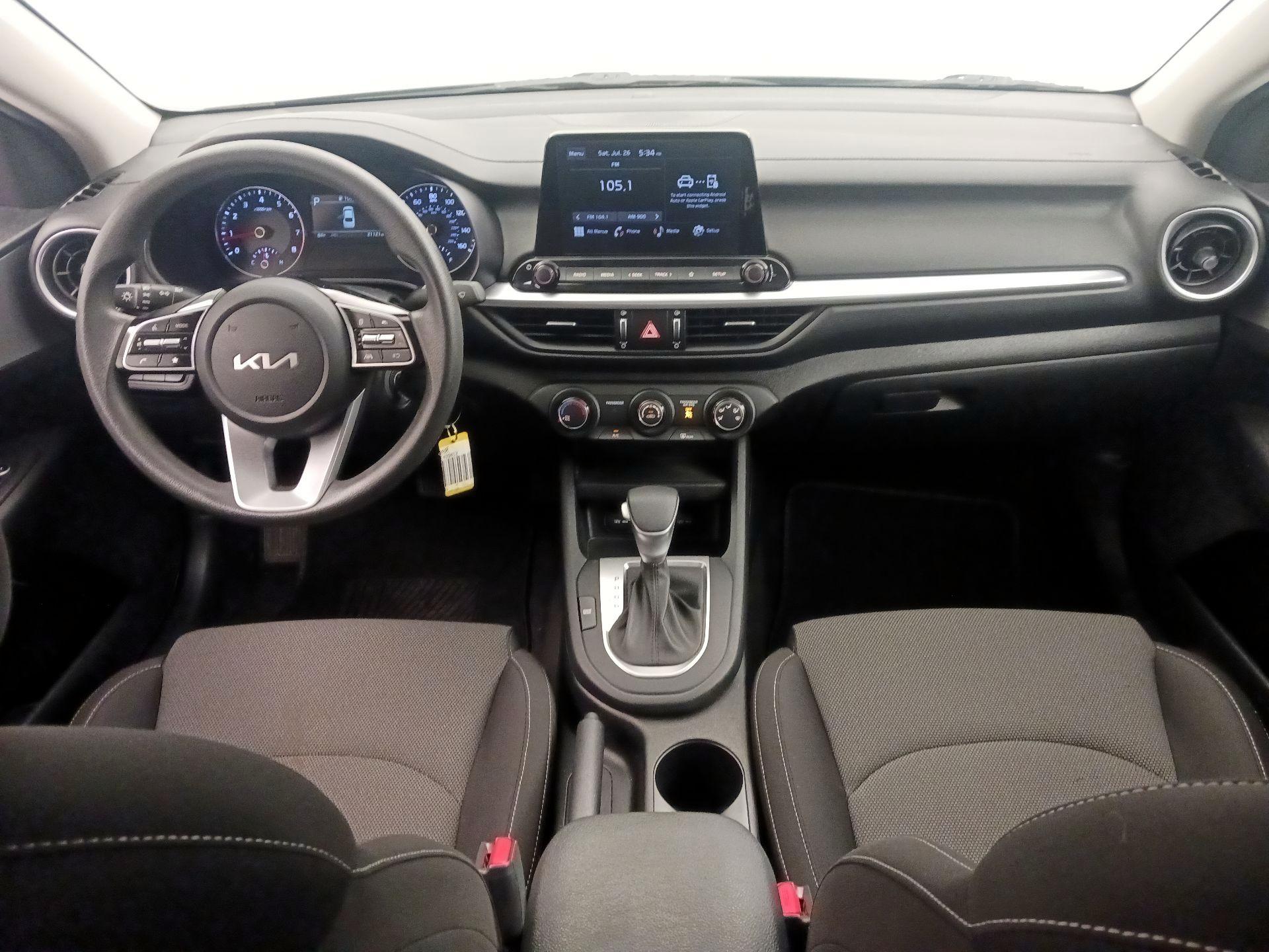 Thumbnail: 2022 Kia Forte - 9