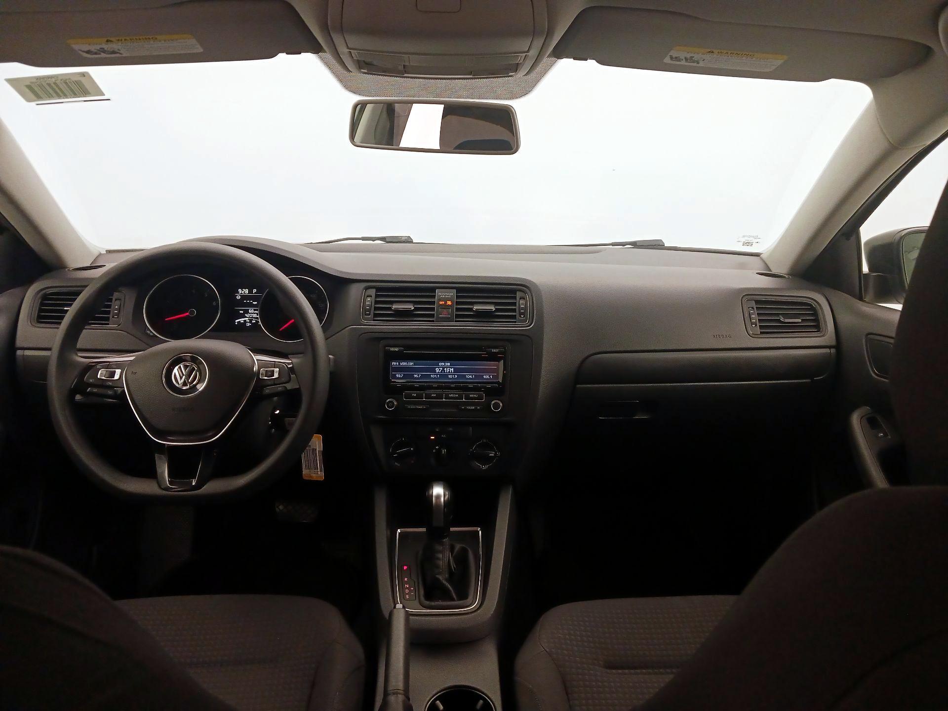 Thumbnail: 2015 Volkswagen Jetta - 9