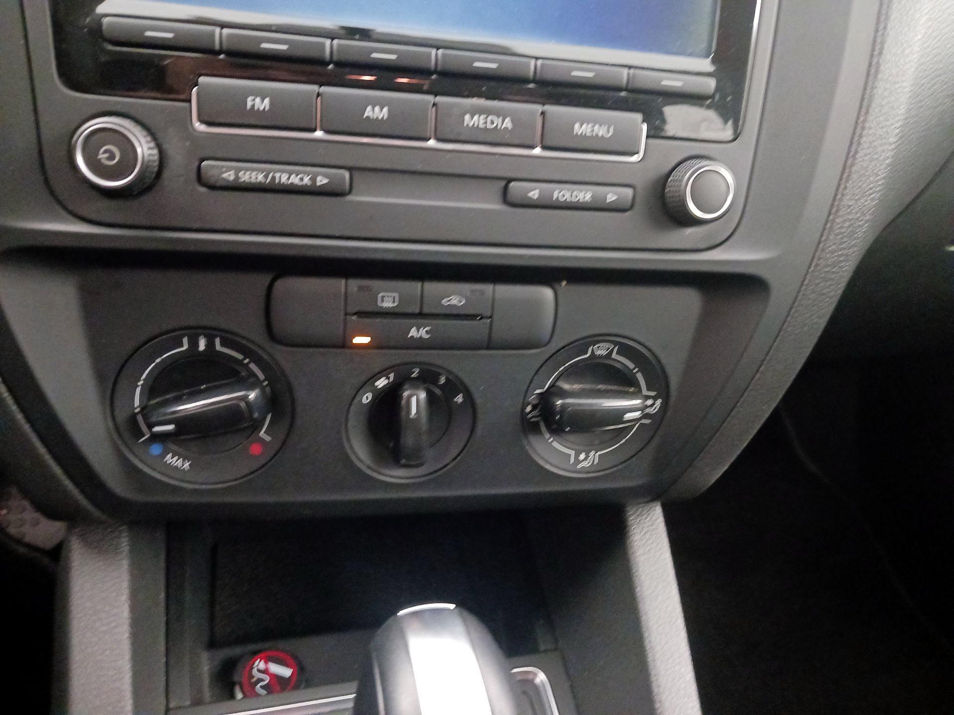 Thumbnail: 2015 Volkswagen Jetta - 15