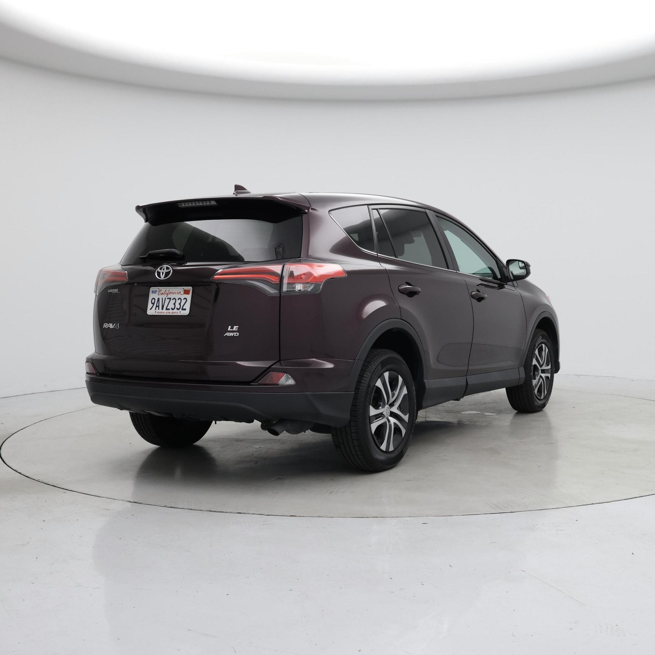 Thumbnail: 2018 Toyota RAV4 - 8