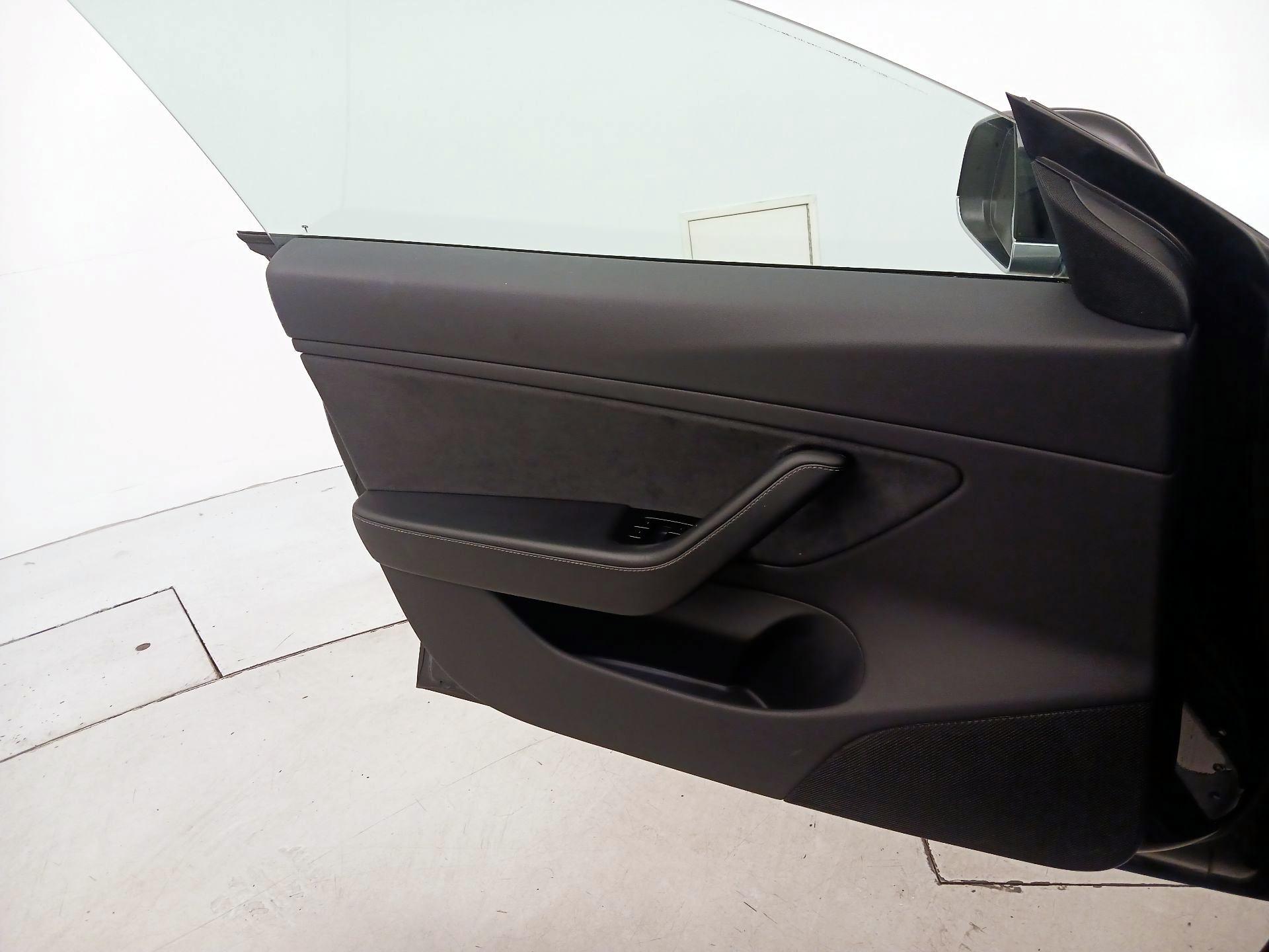 Thumbnail: 2018 Tesla Model 3 - 12