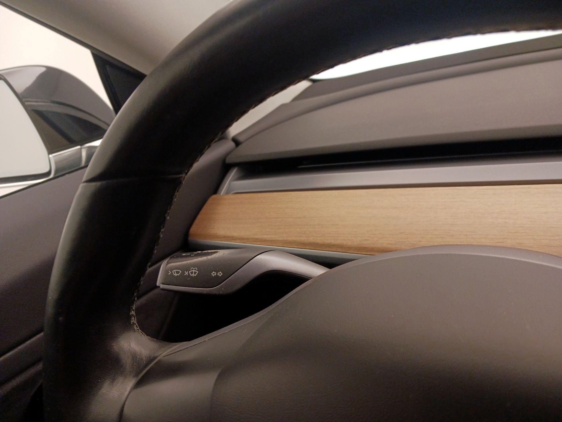 Thumbnail: 2018 Tesla Model 3 - 13