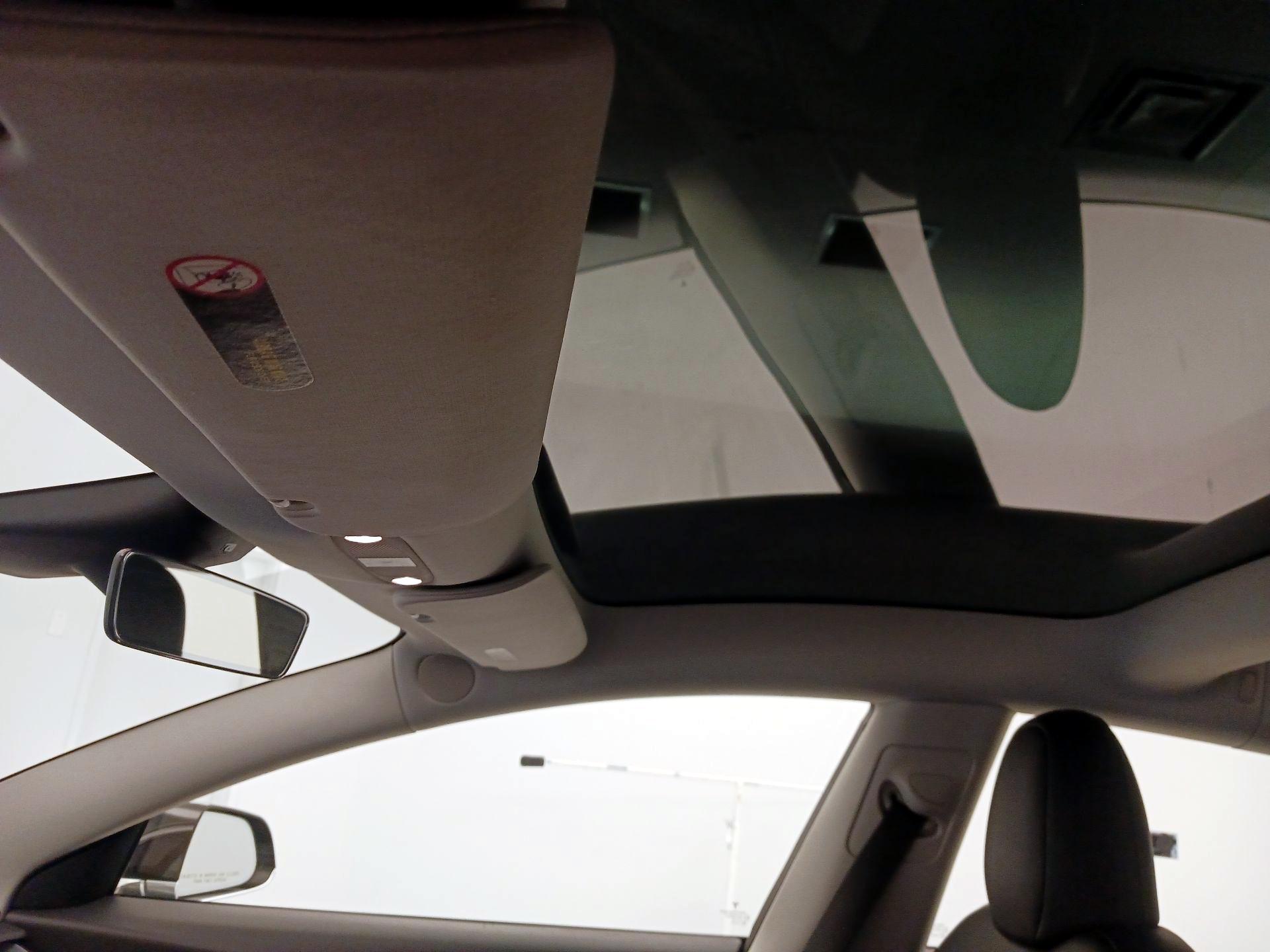 Thumbnail: 2018 Tesla Model 3 - 19