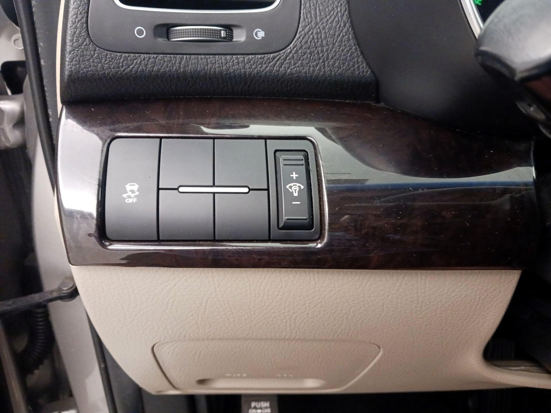 Thumbnail: 2014 Kia Sorento - 13