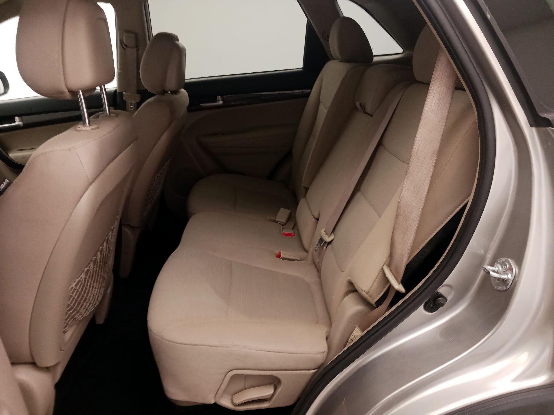 Thumbnail: 2014 Kia Sorento - 18