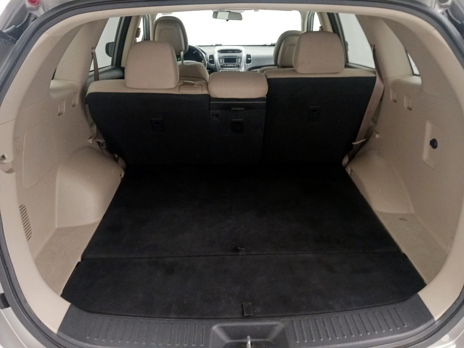 Thumbnail: 2014 Kia Sorento - 19