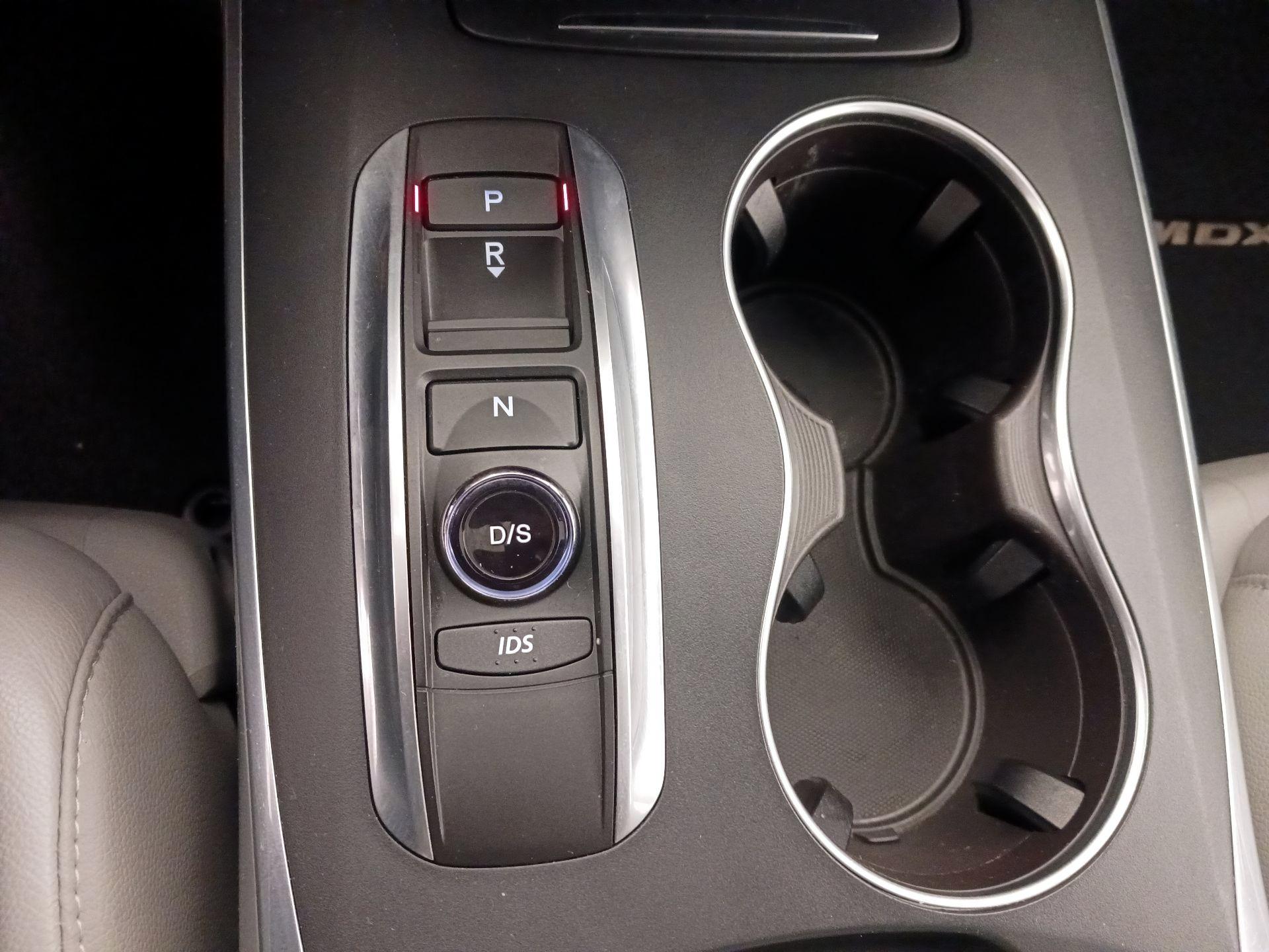 Thumbnail: 2016 Acura MDX - 18