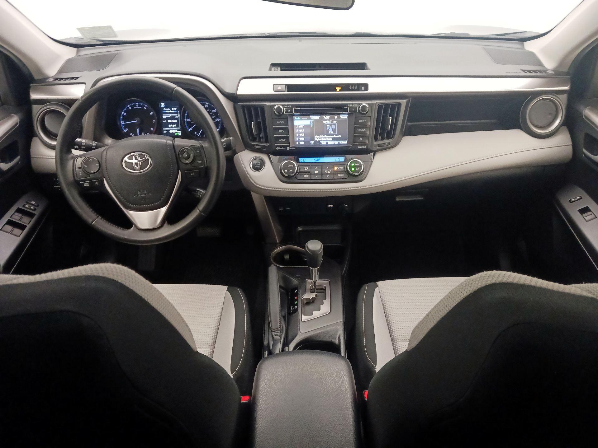 Thumbnail: 2018 Toyota RAV4 - 9