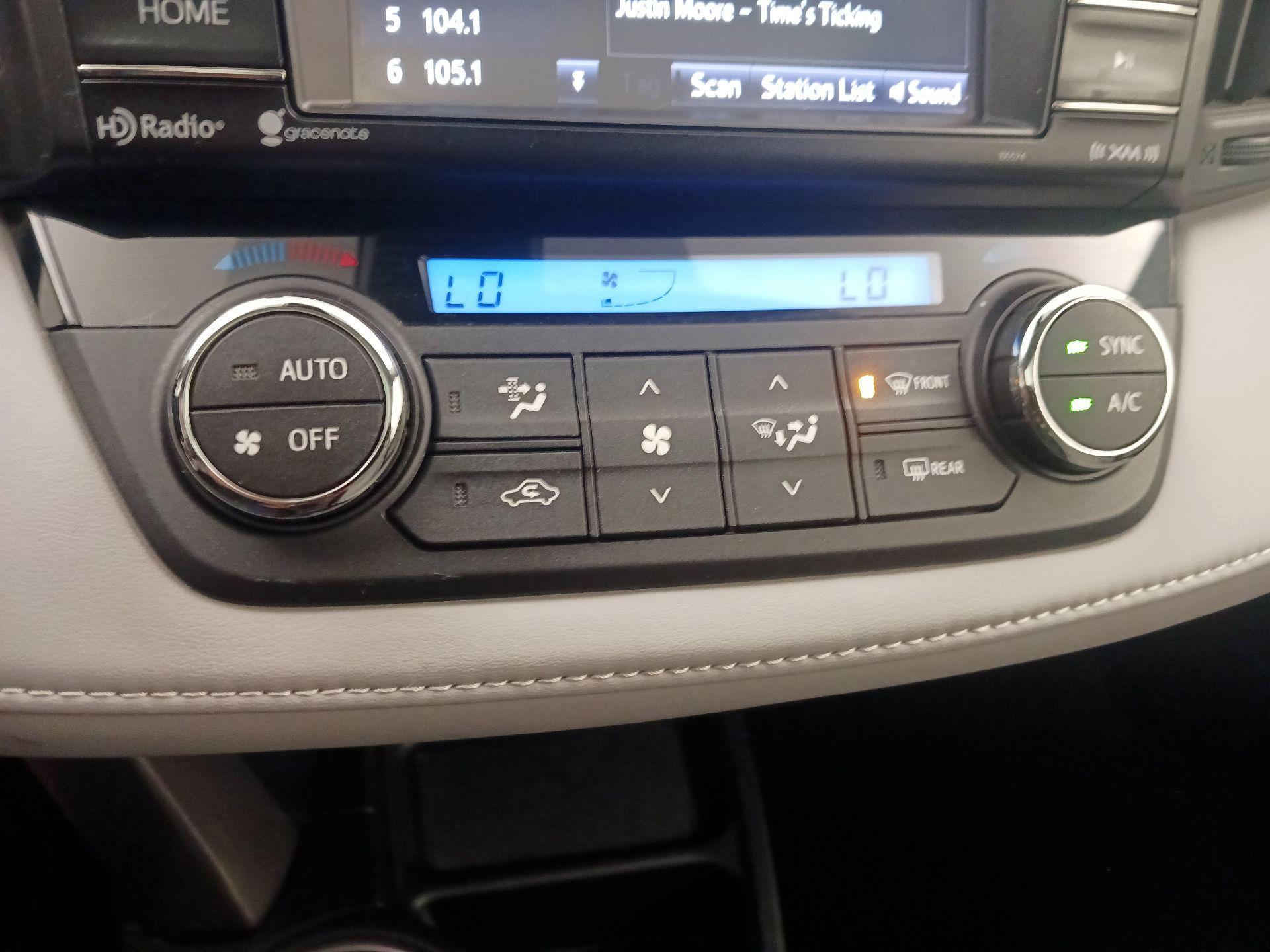 Thumbnail: 2018 Toyota RAV4 - 16