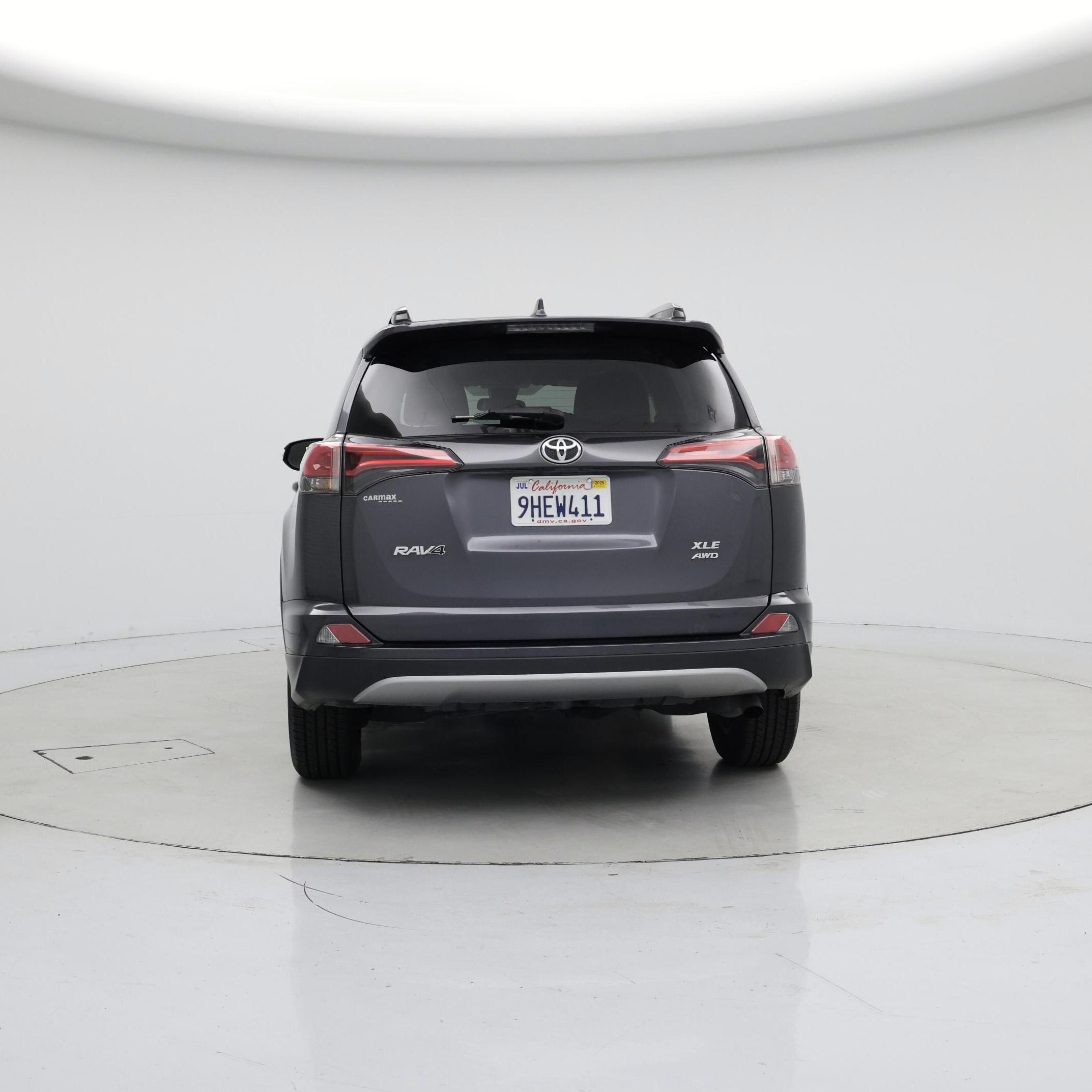 Thumbnail: 2018 Toyota RAV4 - 6