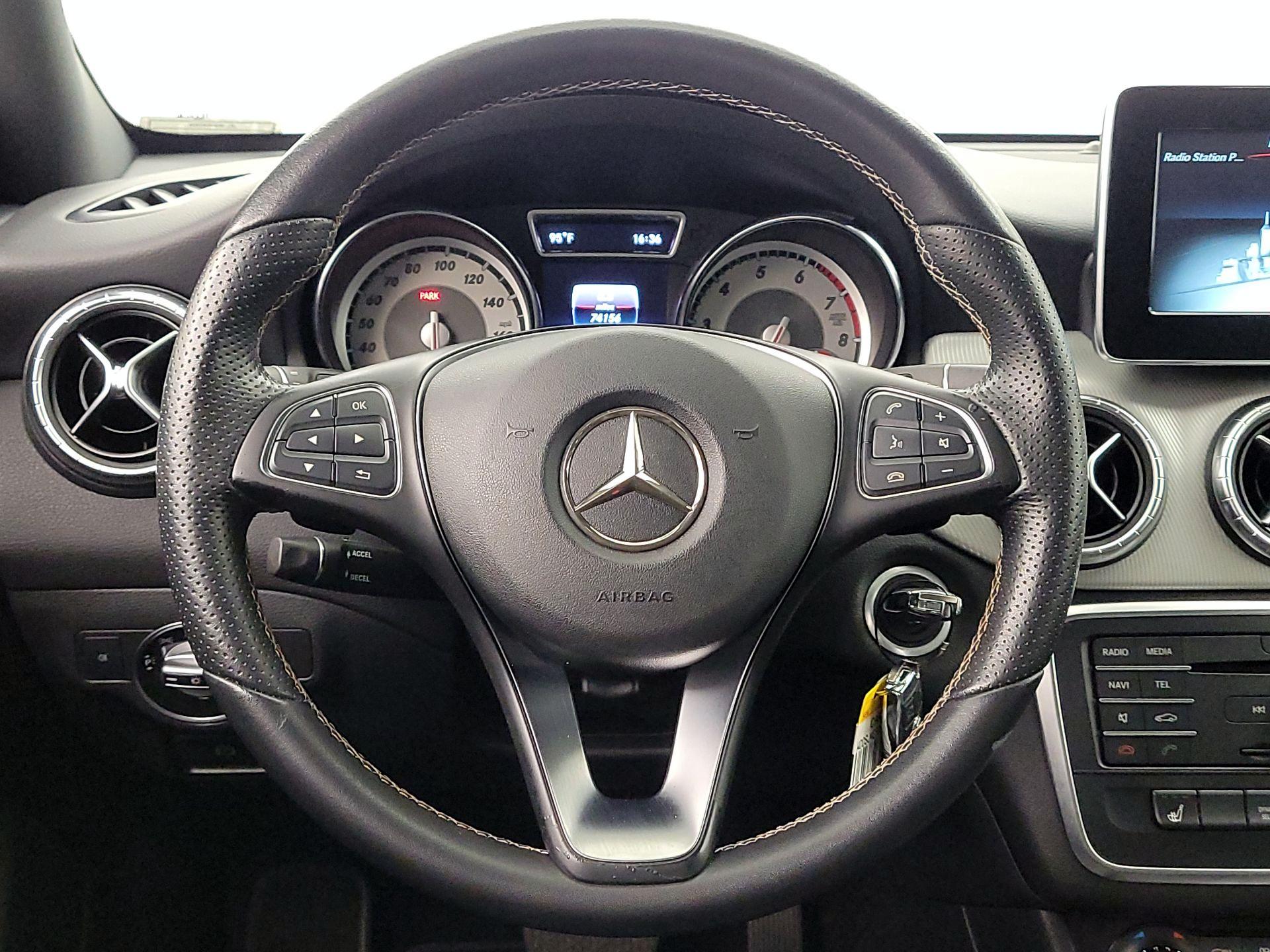 Thumbnail: 2016 Mercedes-Benz CLA - 10