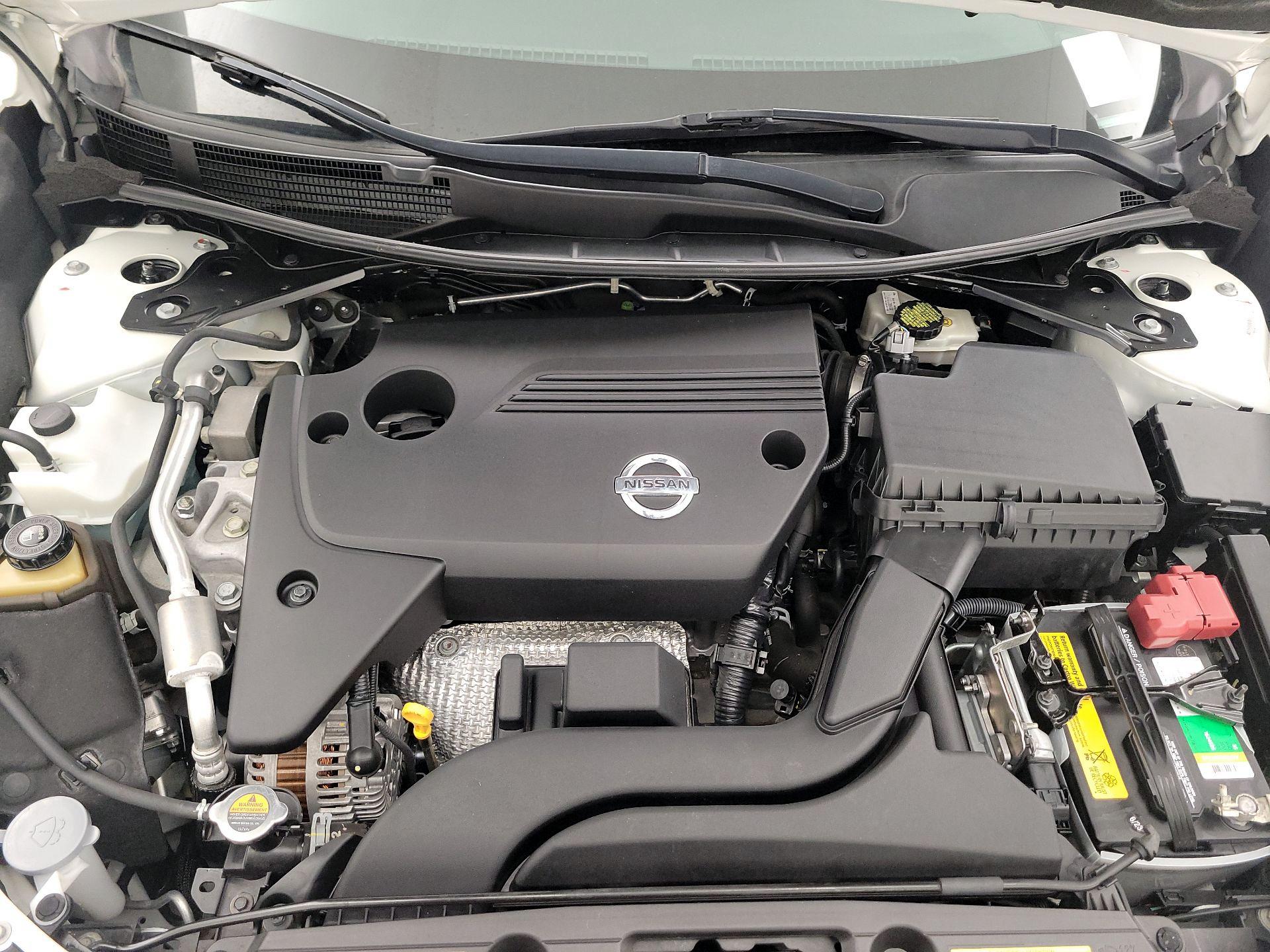 Thumbnail: 2015 Nissan Altima - 20