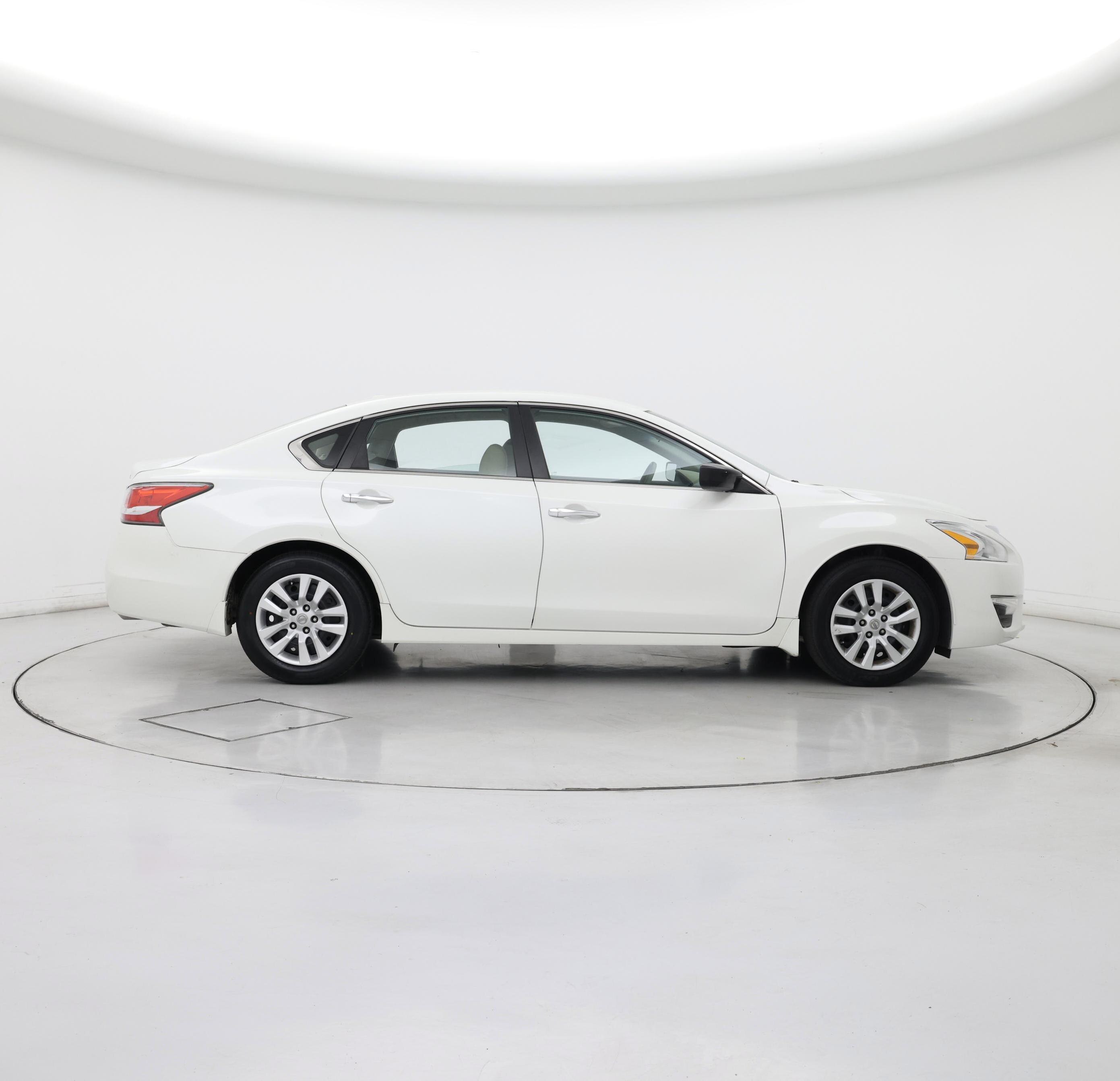 Thumbnail: 2015 Nissan Altima - 7