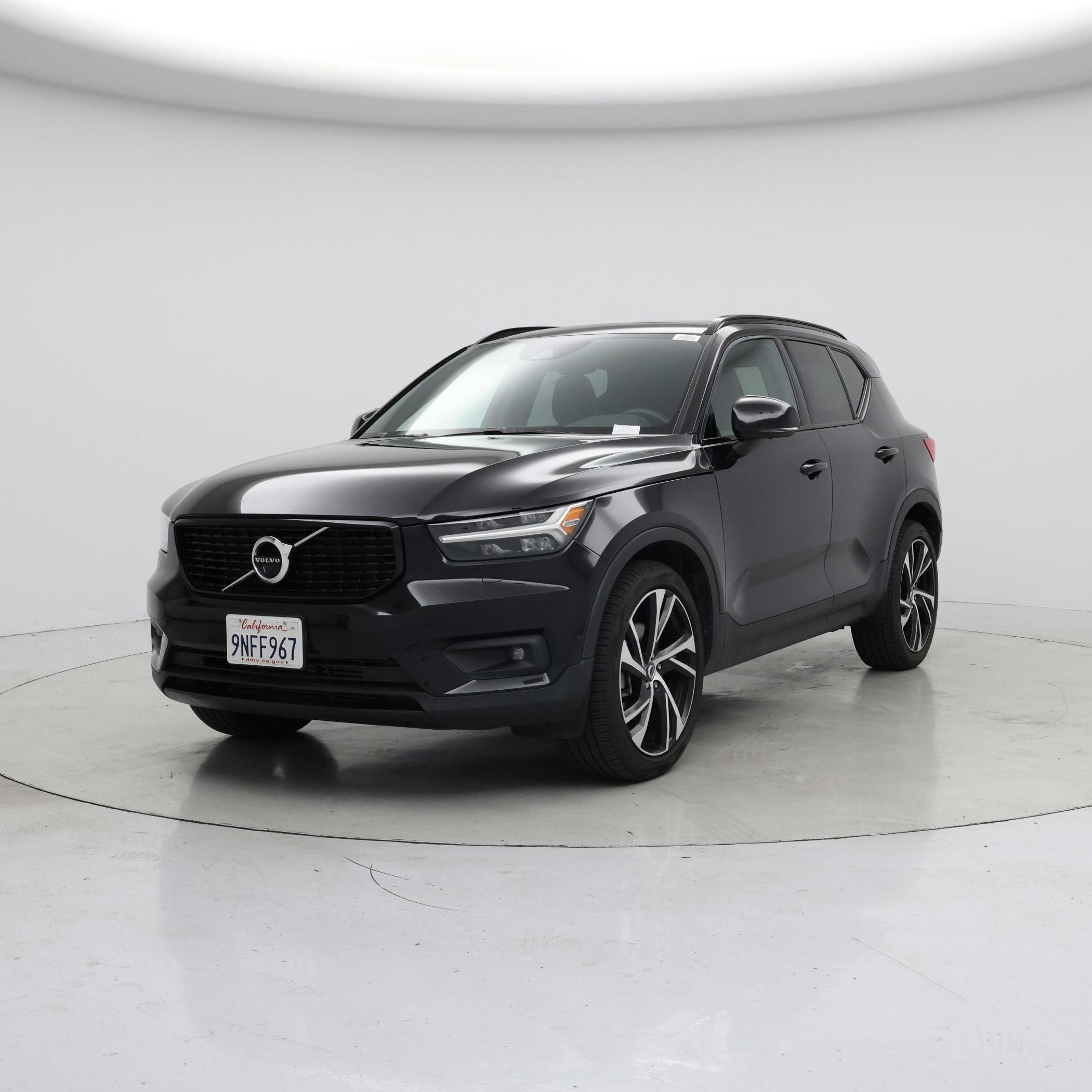 Thumbnail: 2021 Volvo XC40 - 4