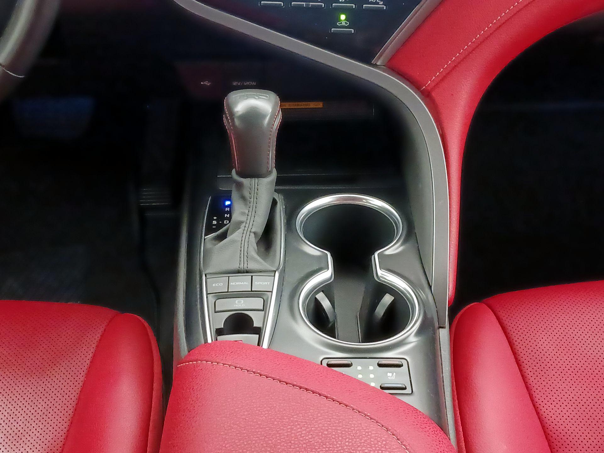 Thumbnail: 2020 Toyota Camry - 18