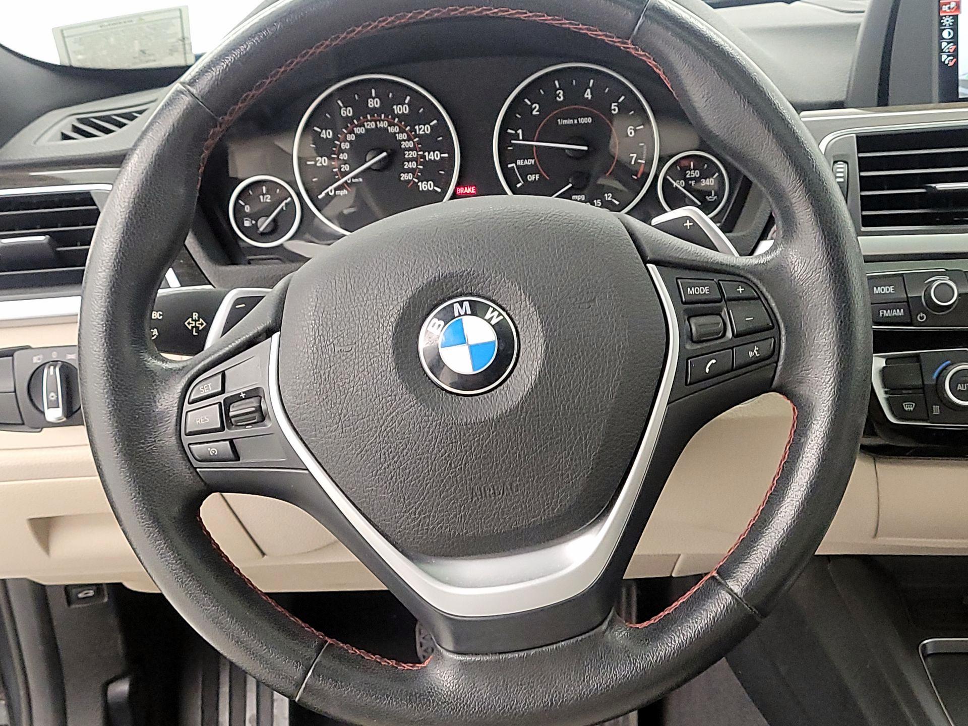 Thumbnail: 2016 BMW 3 Series - 10