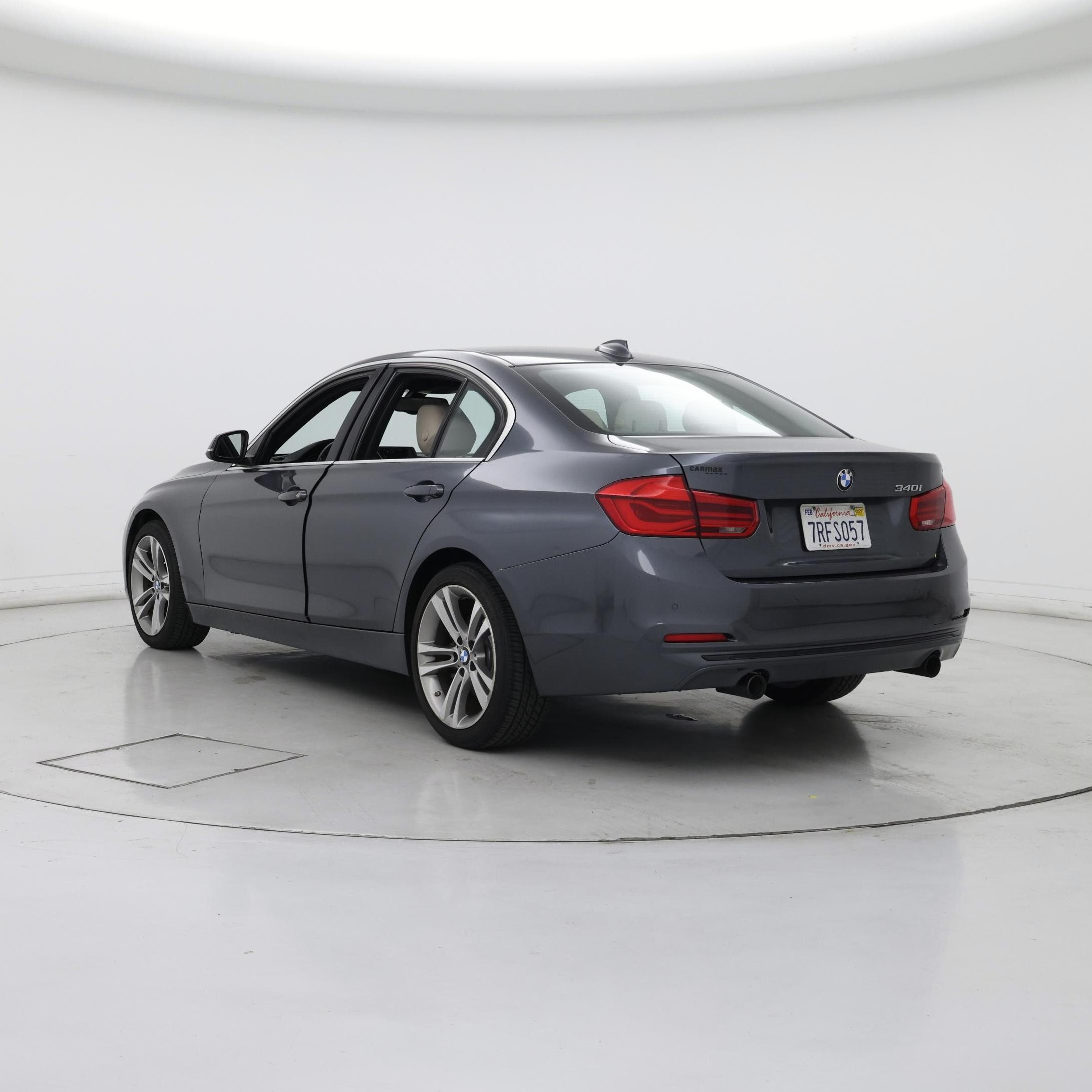 Thumbnail: 2016 BMW 3 Series - 2