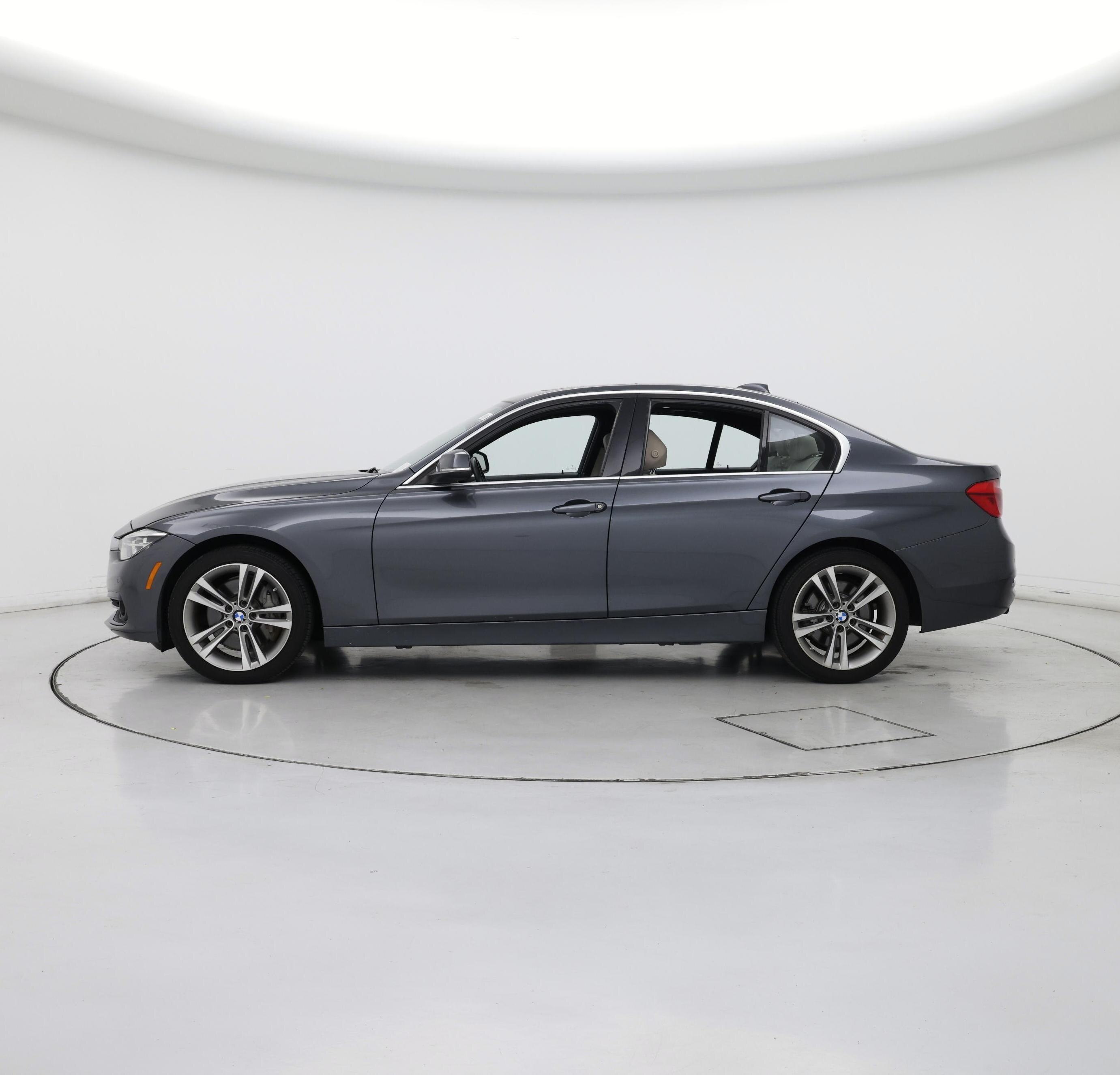 Thumbnail: 2016 BMW 3 Series - 3
