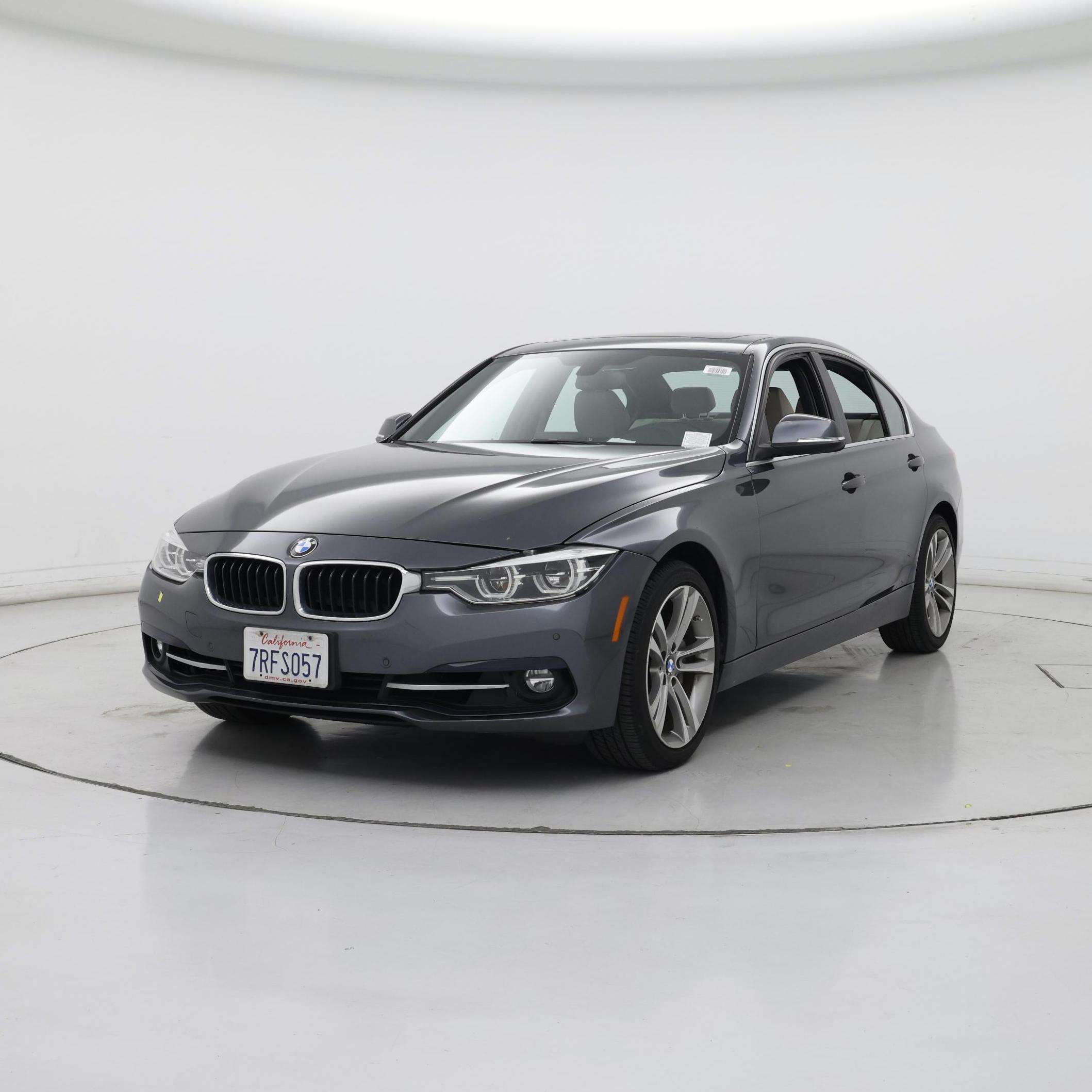 Thumbnail: 2016 BMW 3 Series - 4