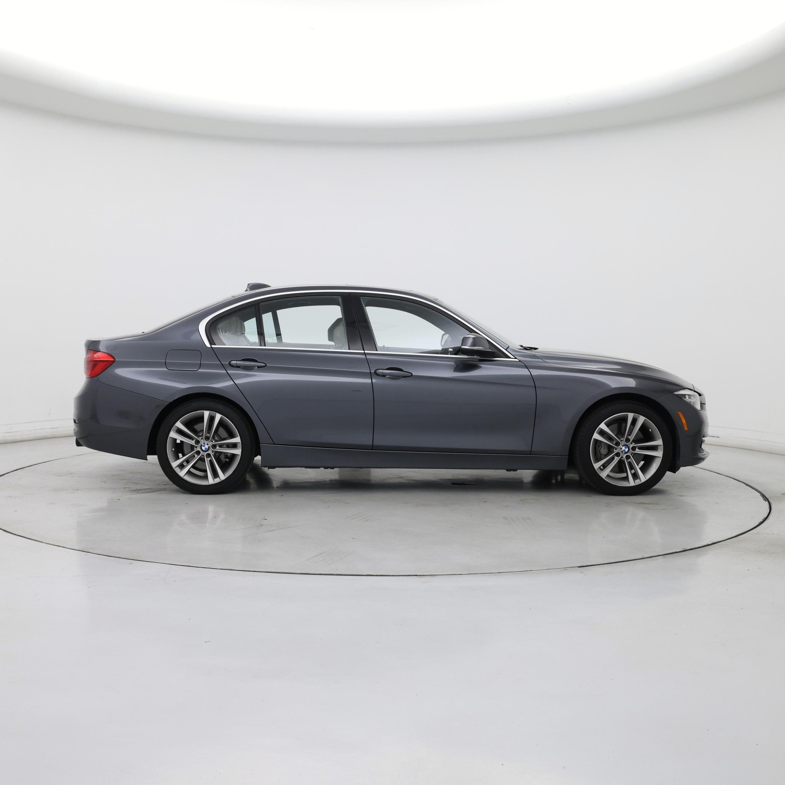 Thumbnail: 2016 BMW 3 Series - 7