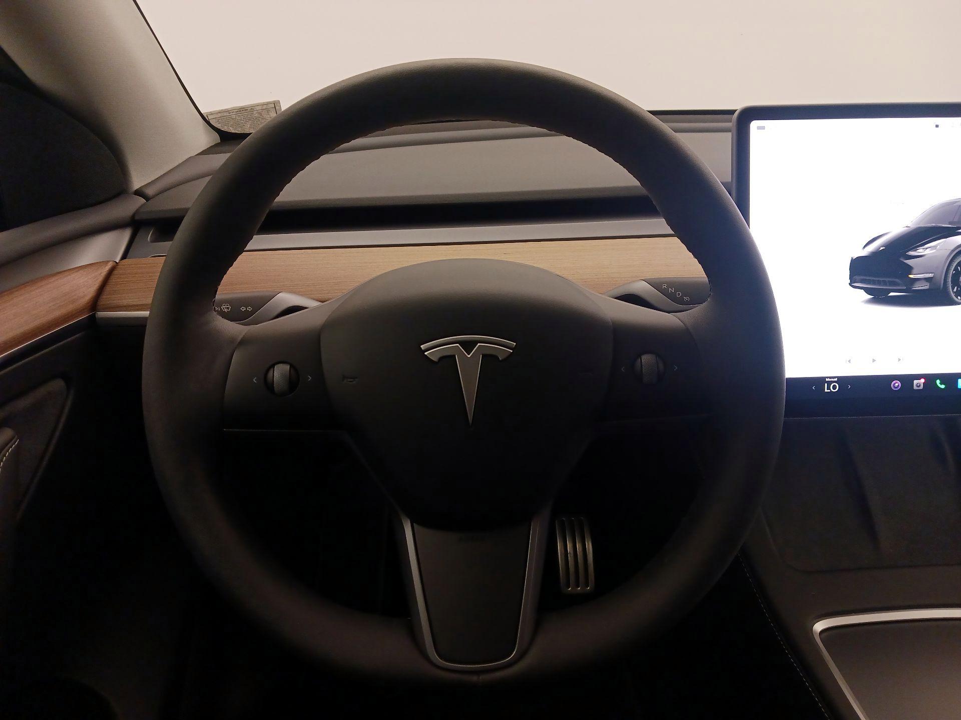Thumbnail: 2023 Tesla Model Y - 10