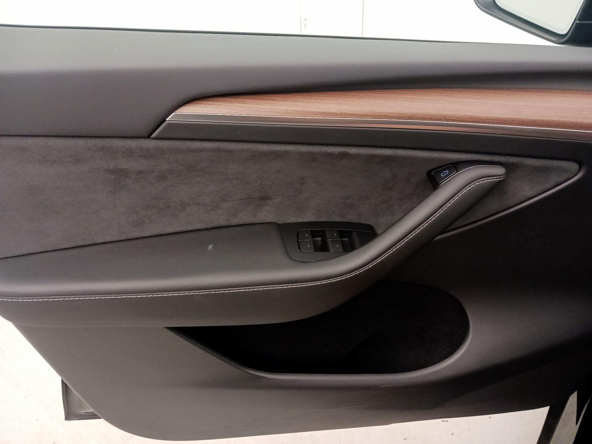 Thumbnail: 2023 Tesla Model Y - 12