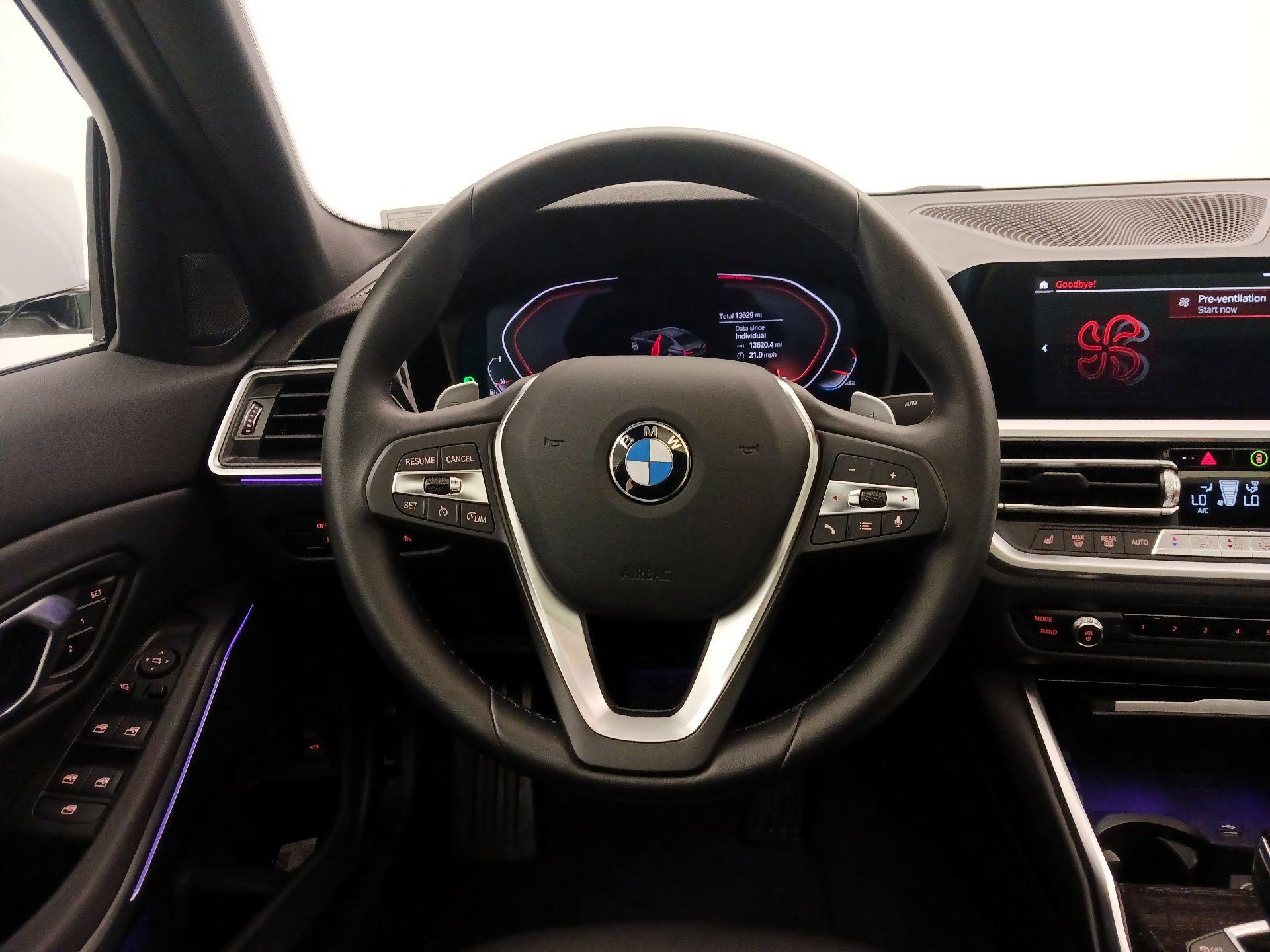 Thumbnail: 2022 BMW 3 Series - 10