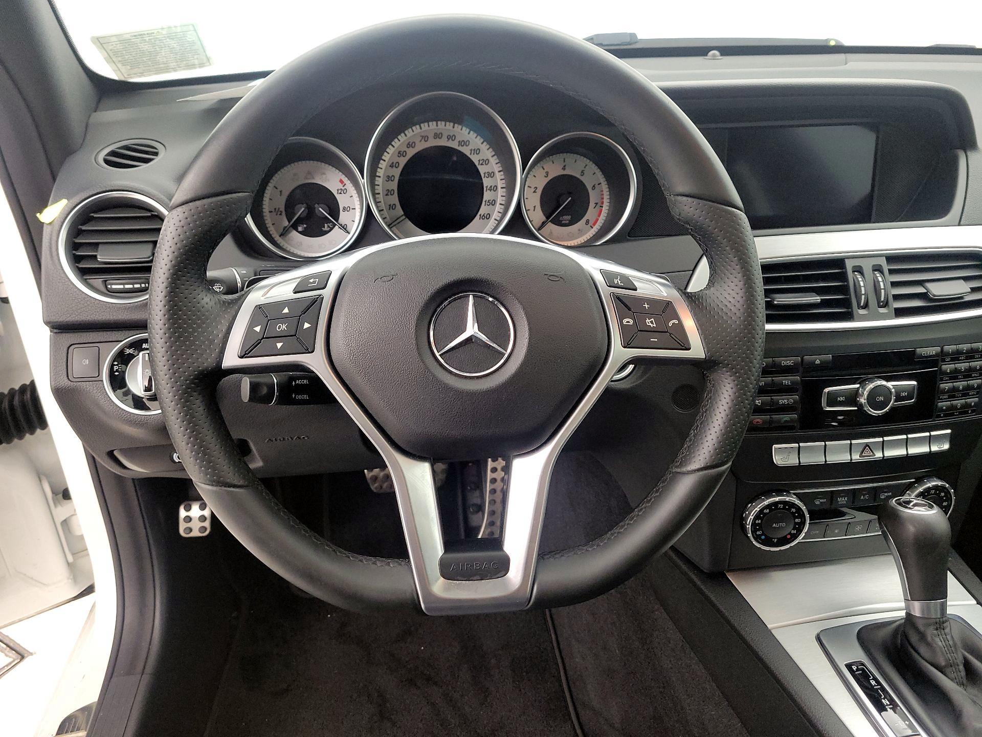 Thumbnail: 2015 Mercedes-Benz C-Class - 10