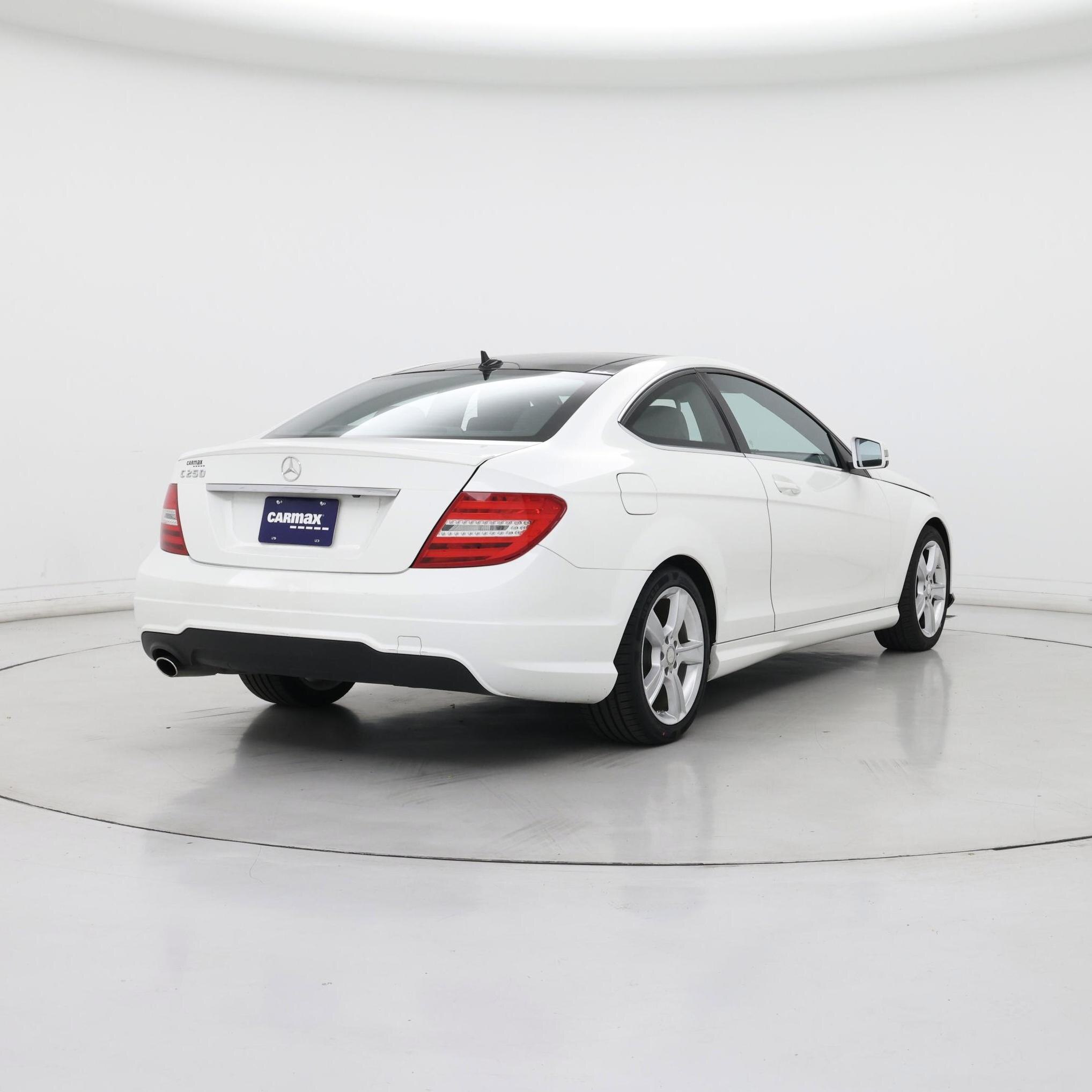 Thumbnail: 2015 Mercedes-Benz C-Class - 8