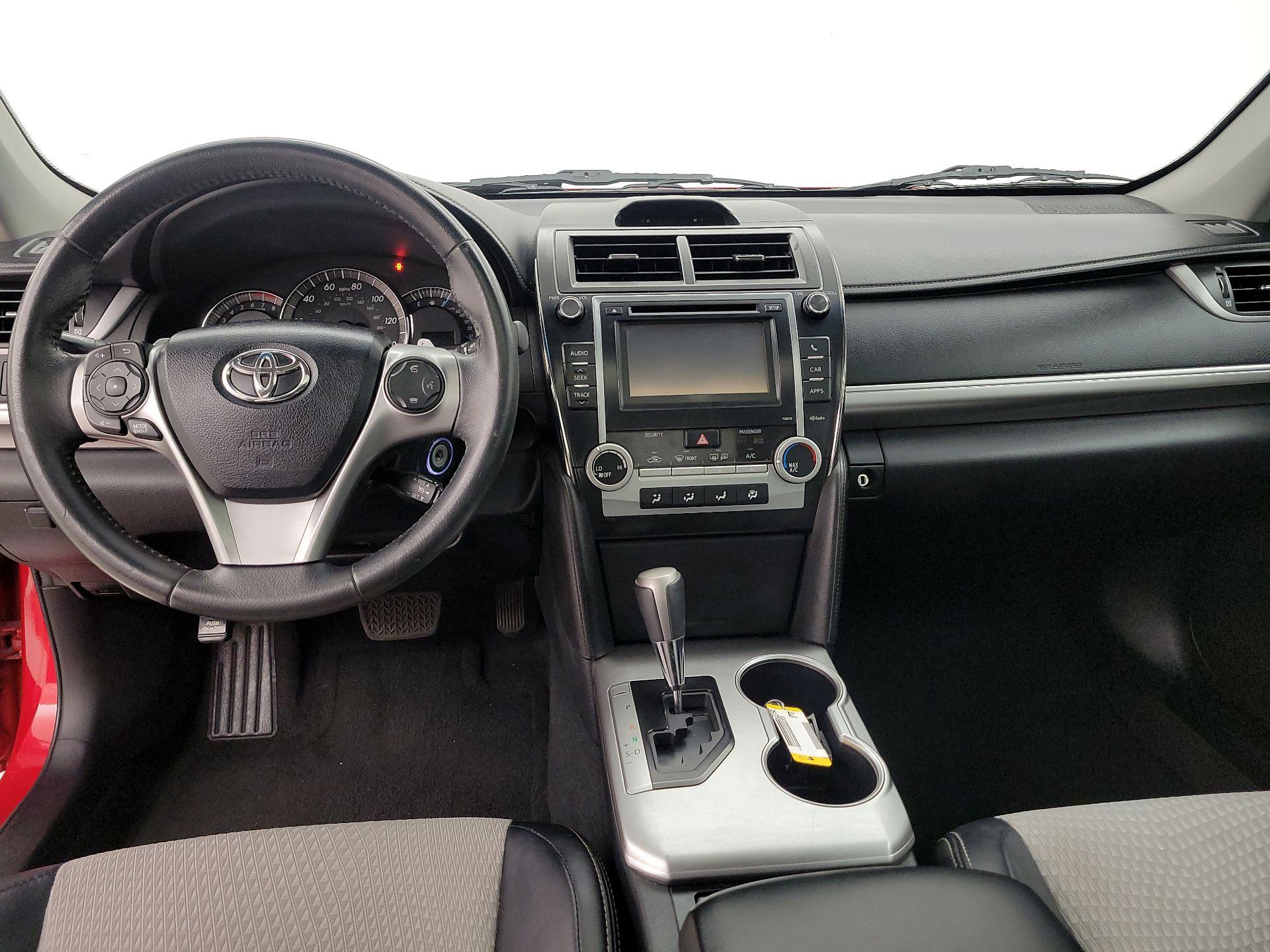Thumbnail: 2013 Toyota Camry - 9