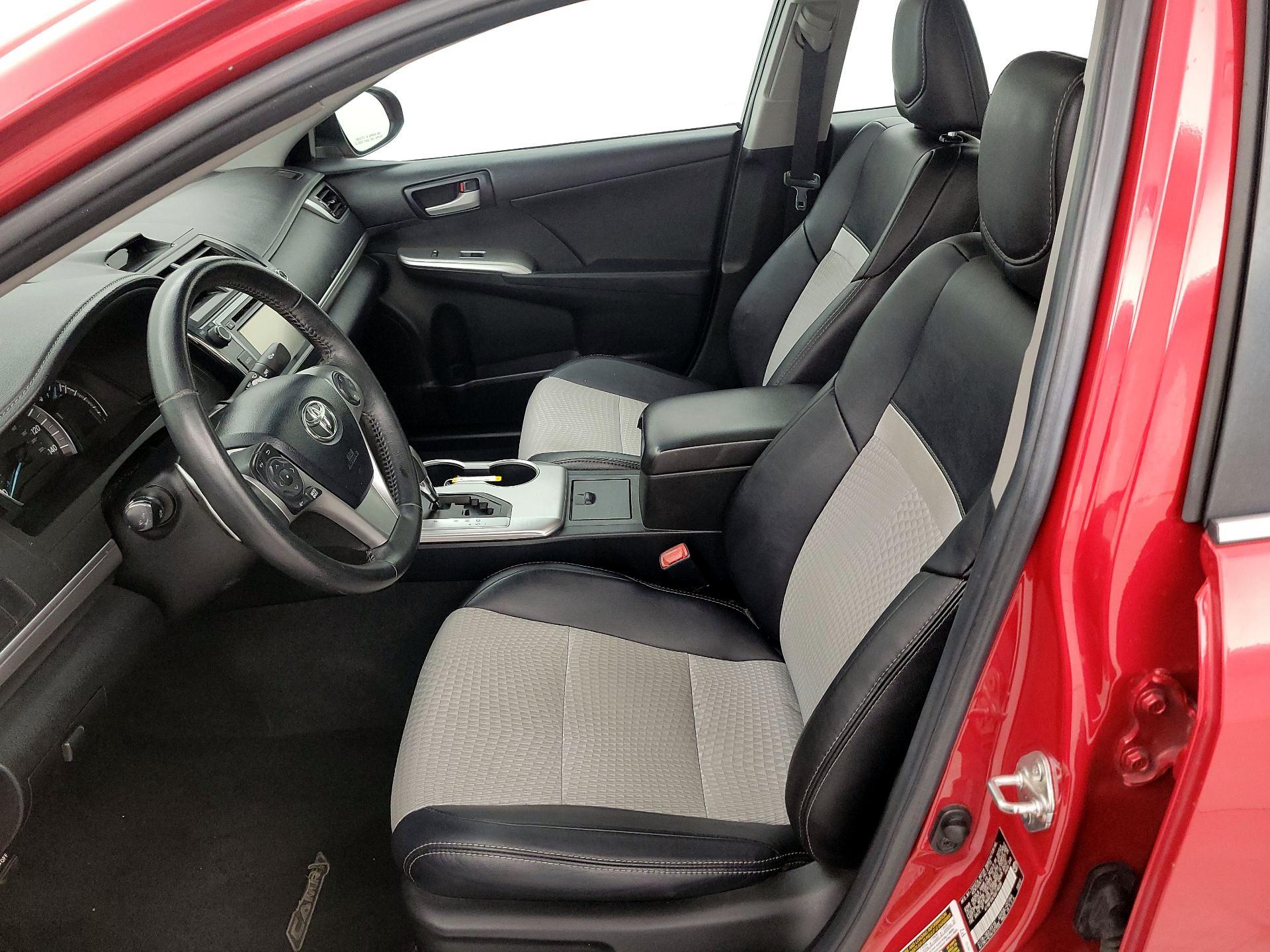 Thumbnail: 2013 Toyota Camry - 11