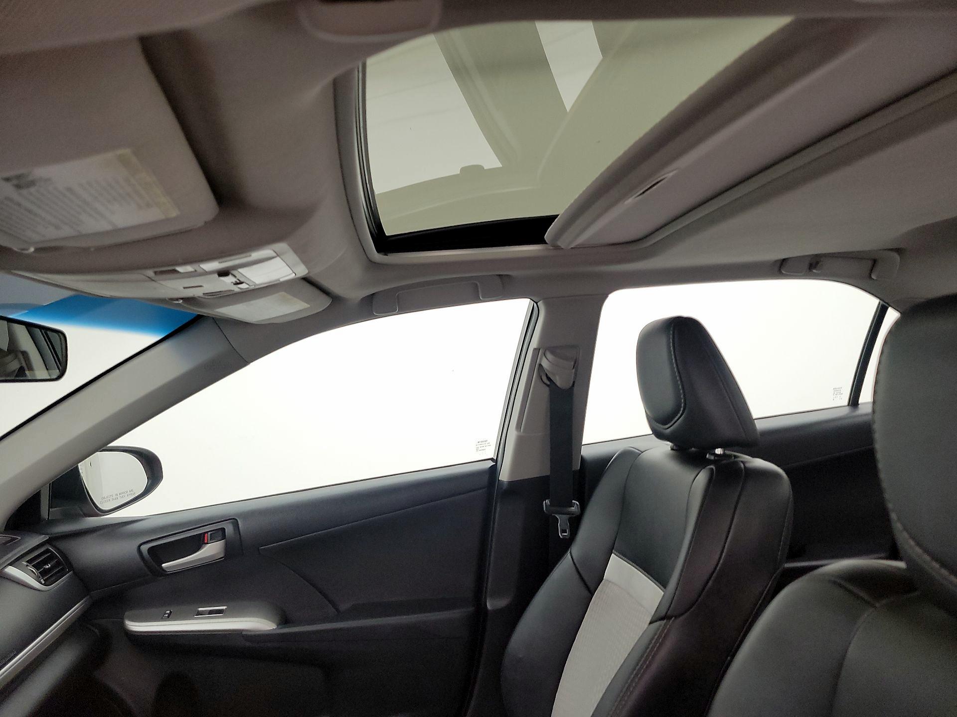 Thumbnail: 2013 Toyota Camry - 17