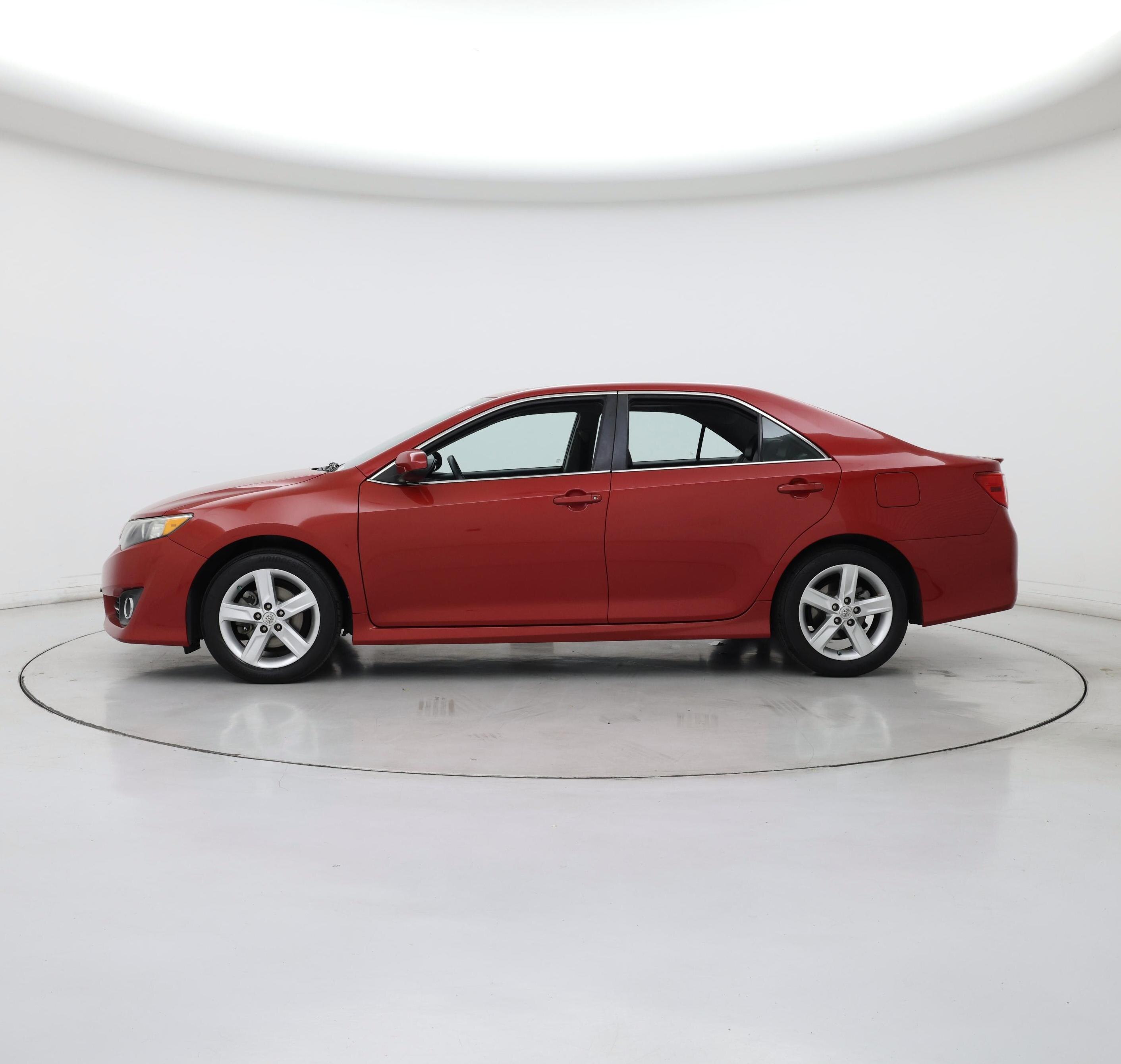 Thumbnail: 2013 Toyota Camry - 3