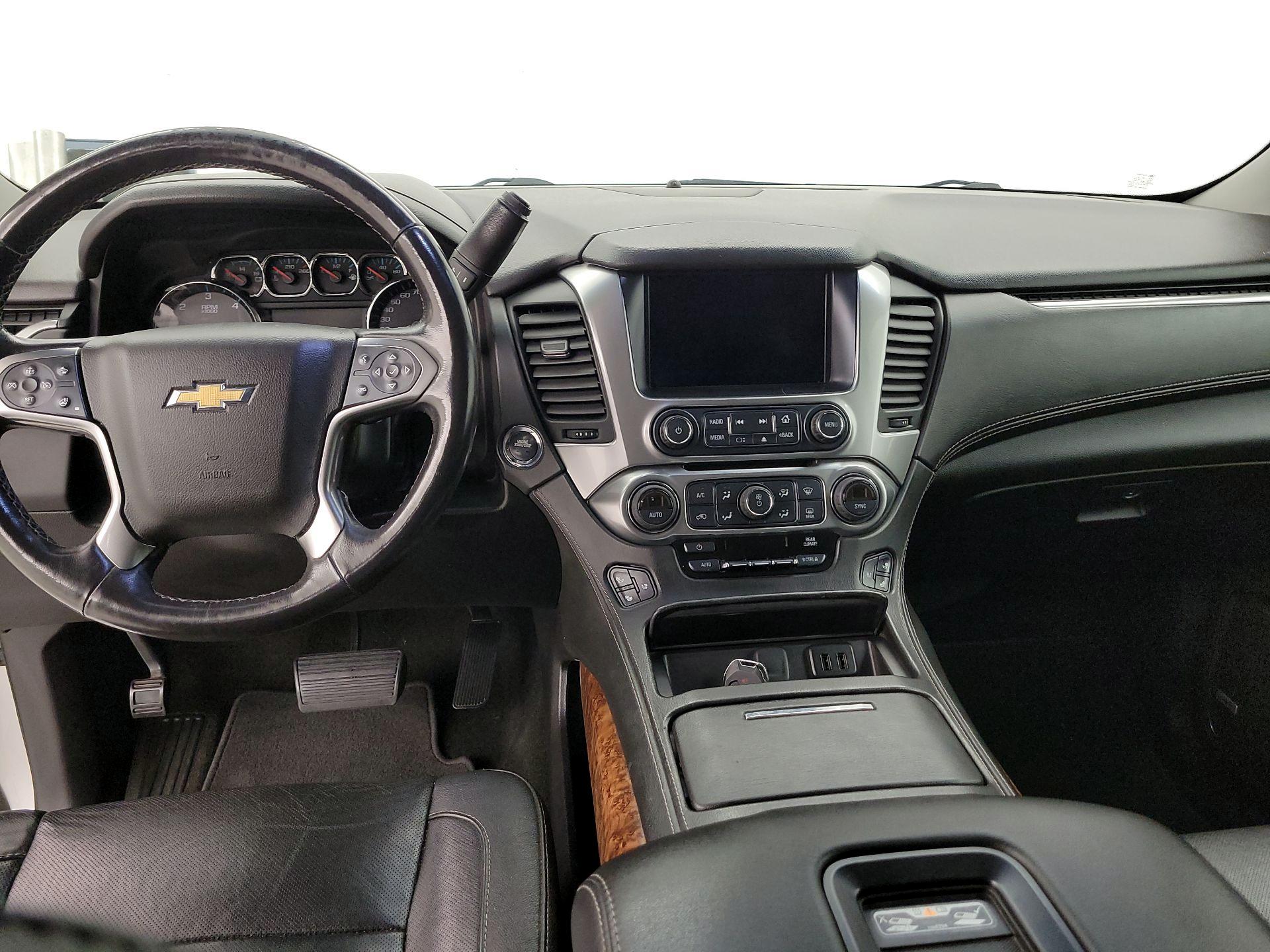 Thumbnail: 2017 Chevrolet Suburban - 9