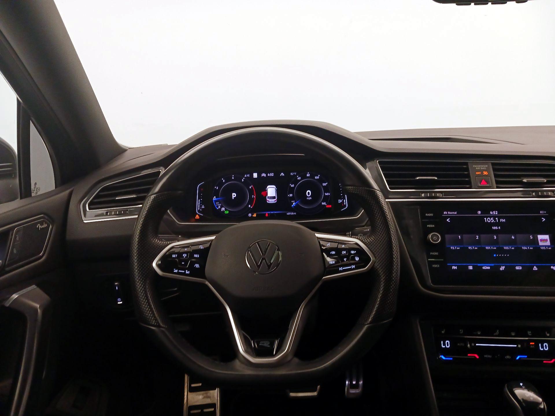 Thumbnail: 2022 Volkswagen Tiguan - 10