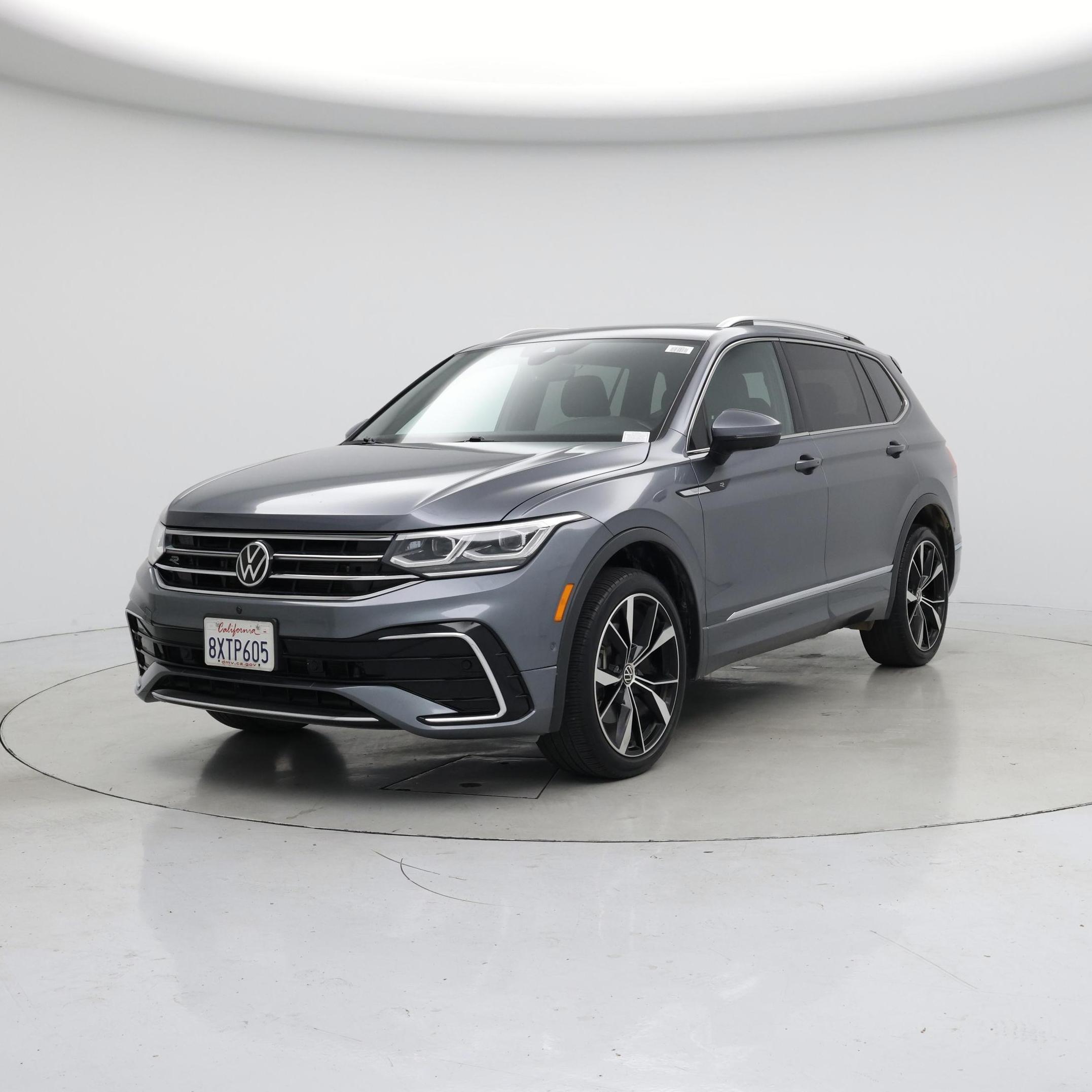 Thumbnail: 2022 Volkswagen Tiguan - 4